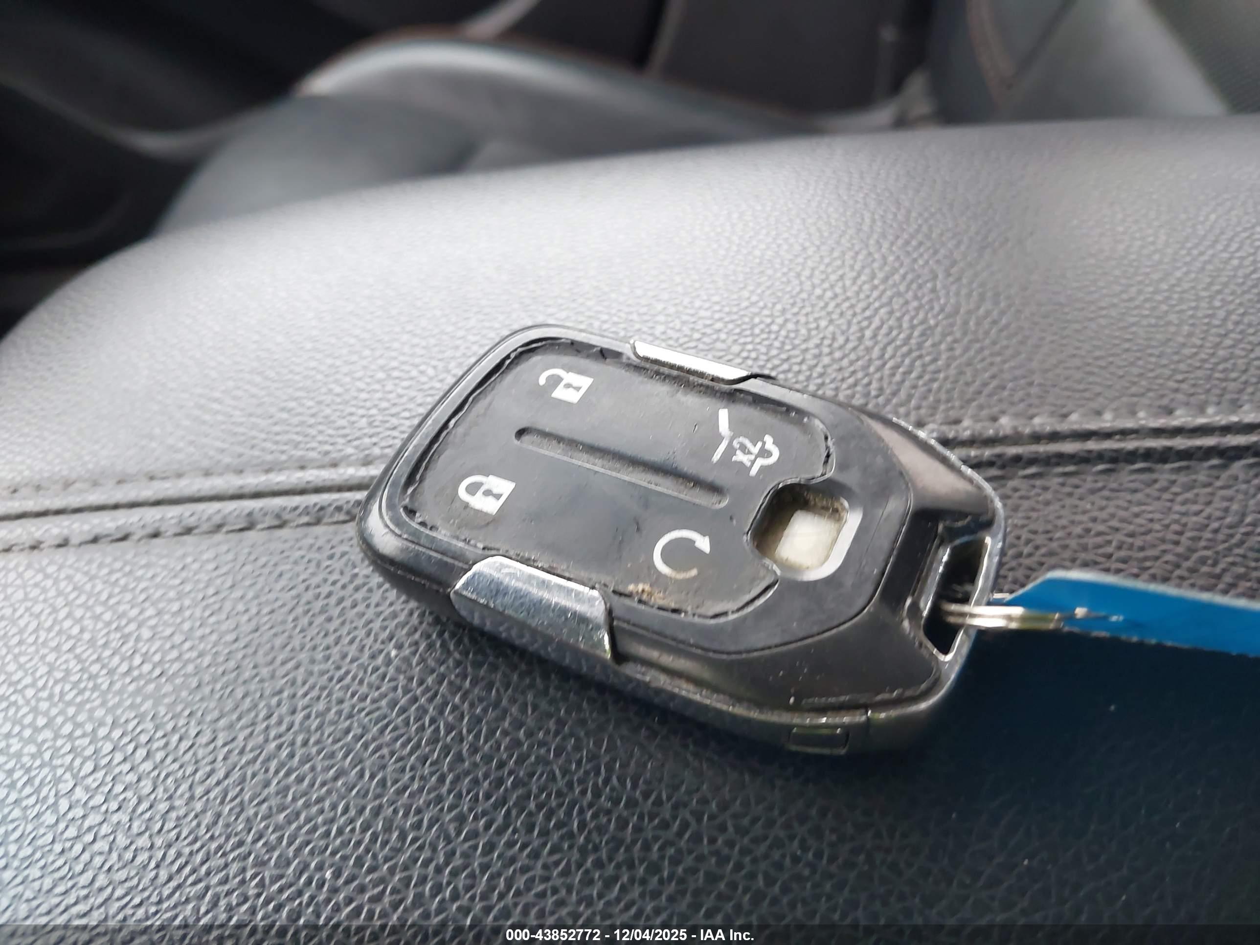 GMC TERRAIN image 11