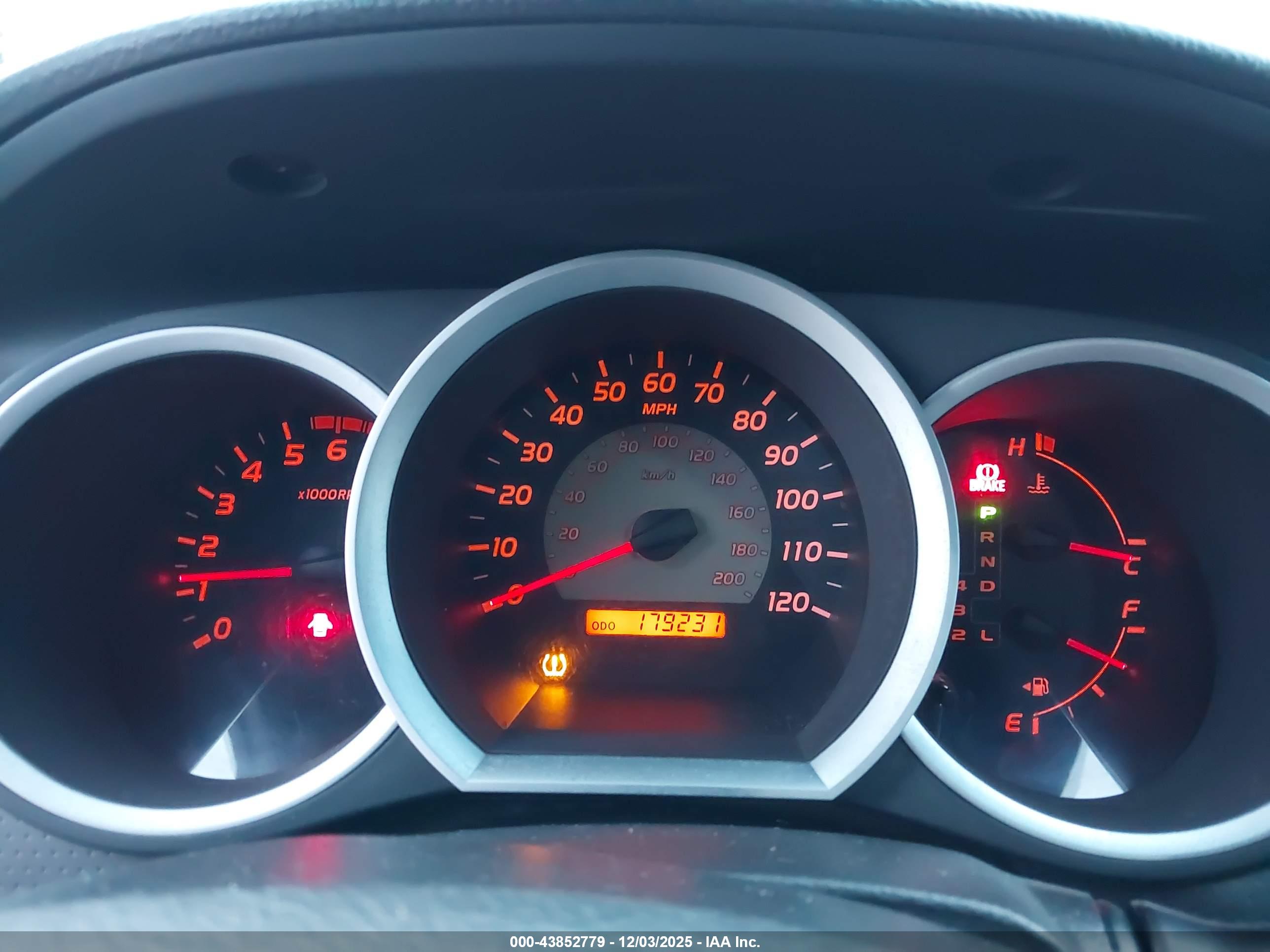 TOYOTA TACOMA image 7