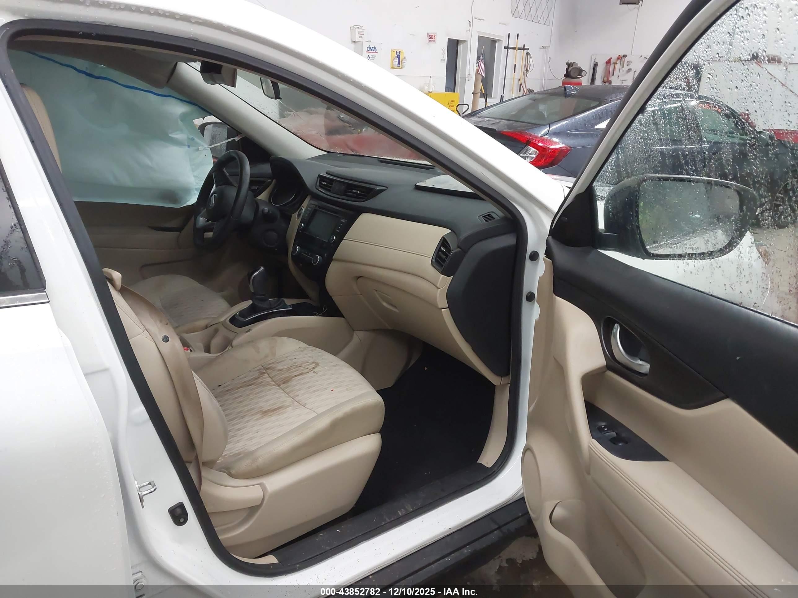 NISSAN ROGUE image 5