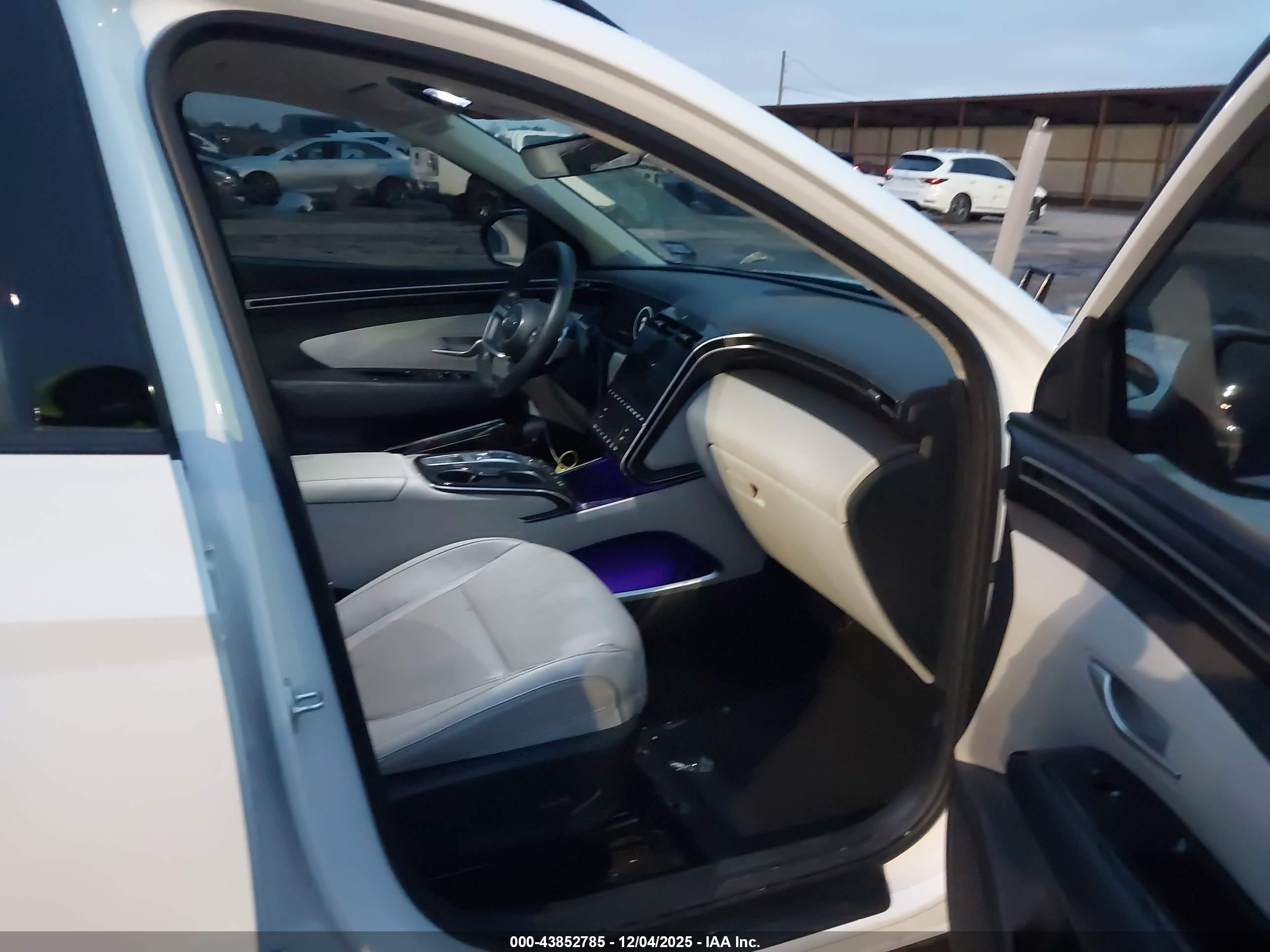 HYUNDAI TUCSON image 5