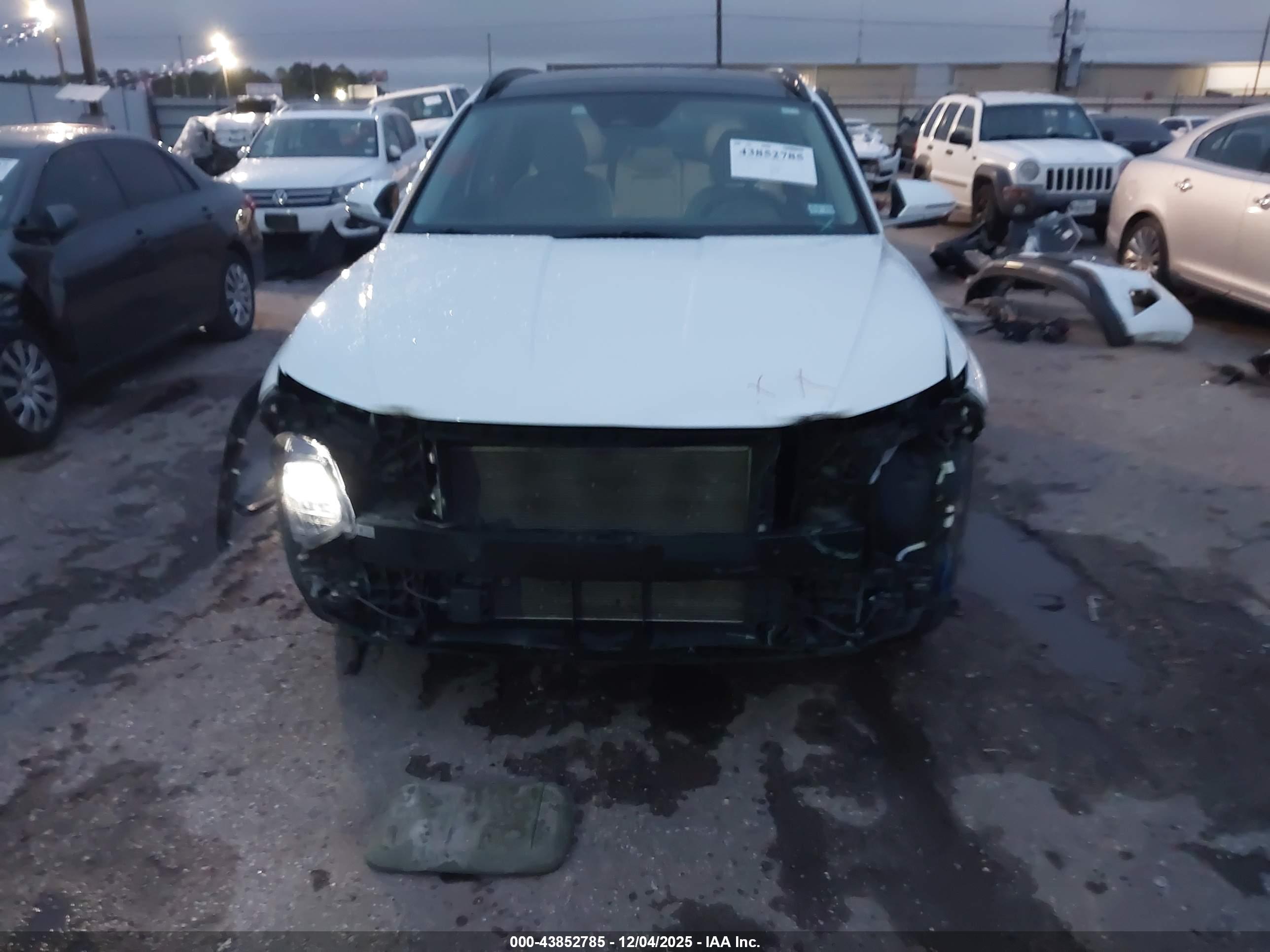 HYUNDAI TUCSON image 6
