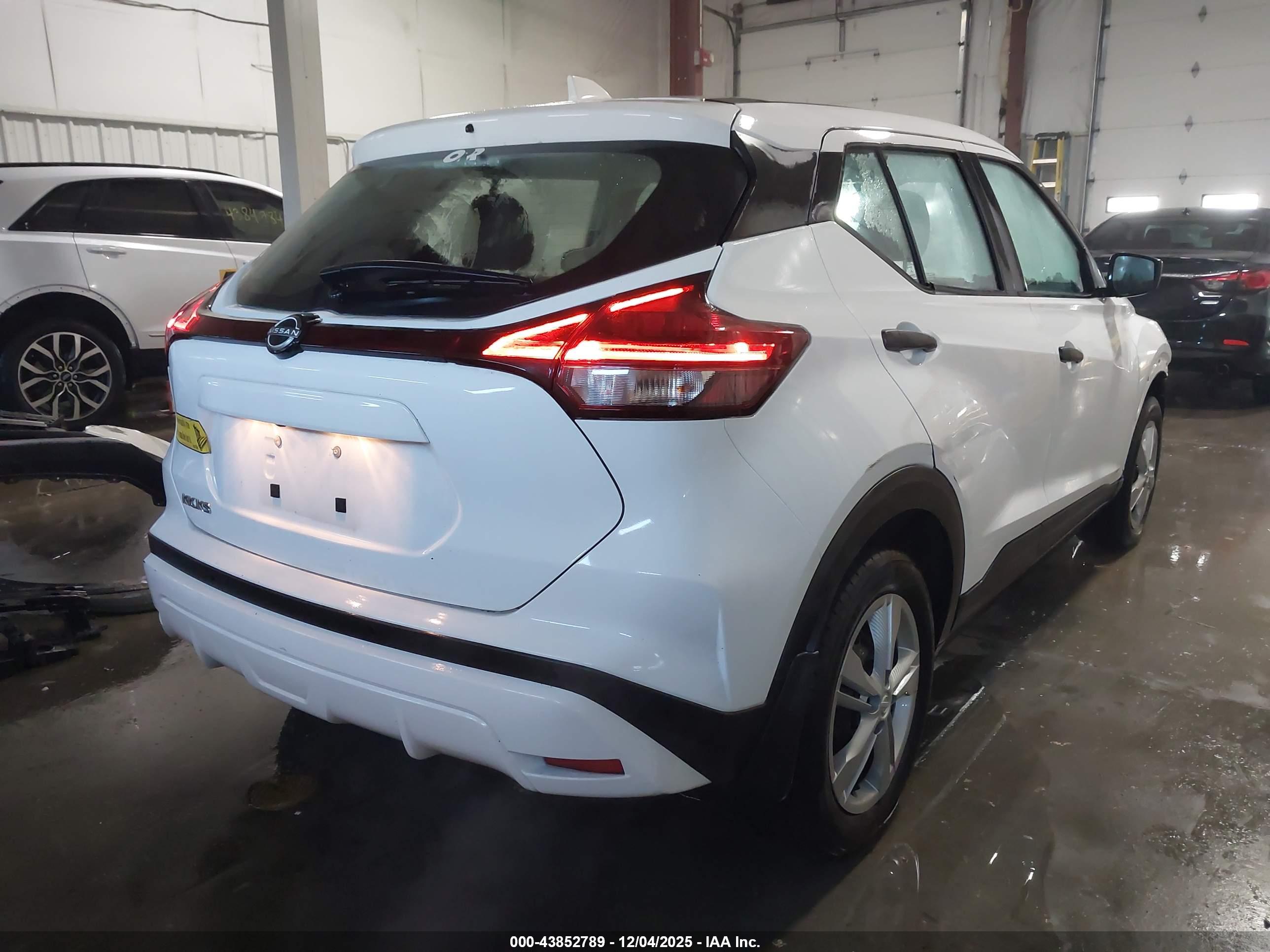 NISSAN KICKS image 4