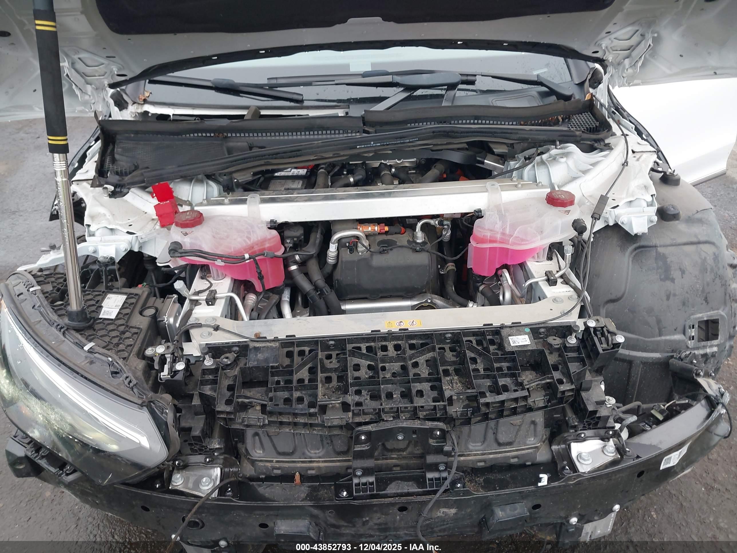MERCEDES-BENZ EQE image 10