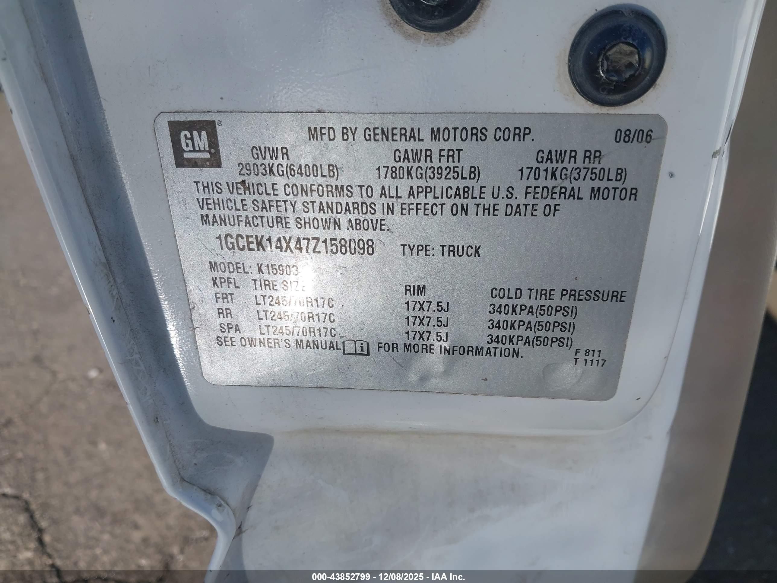 CHEVROLET SILVERADO image 9