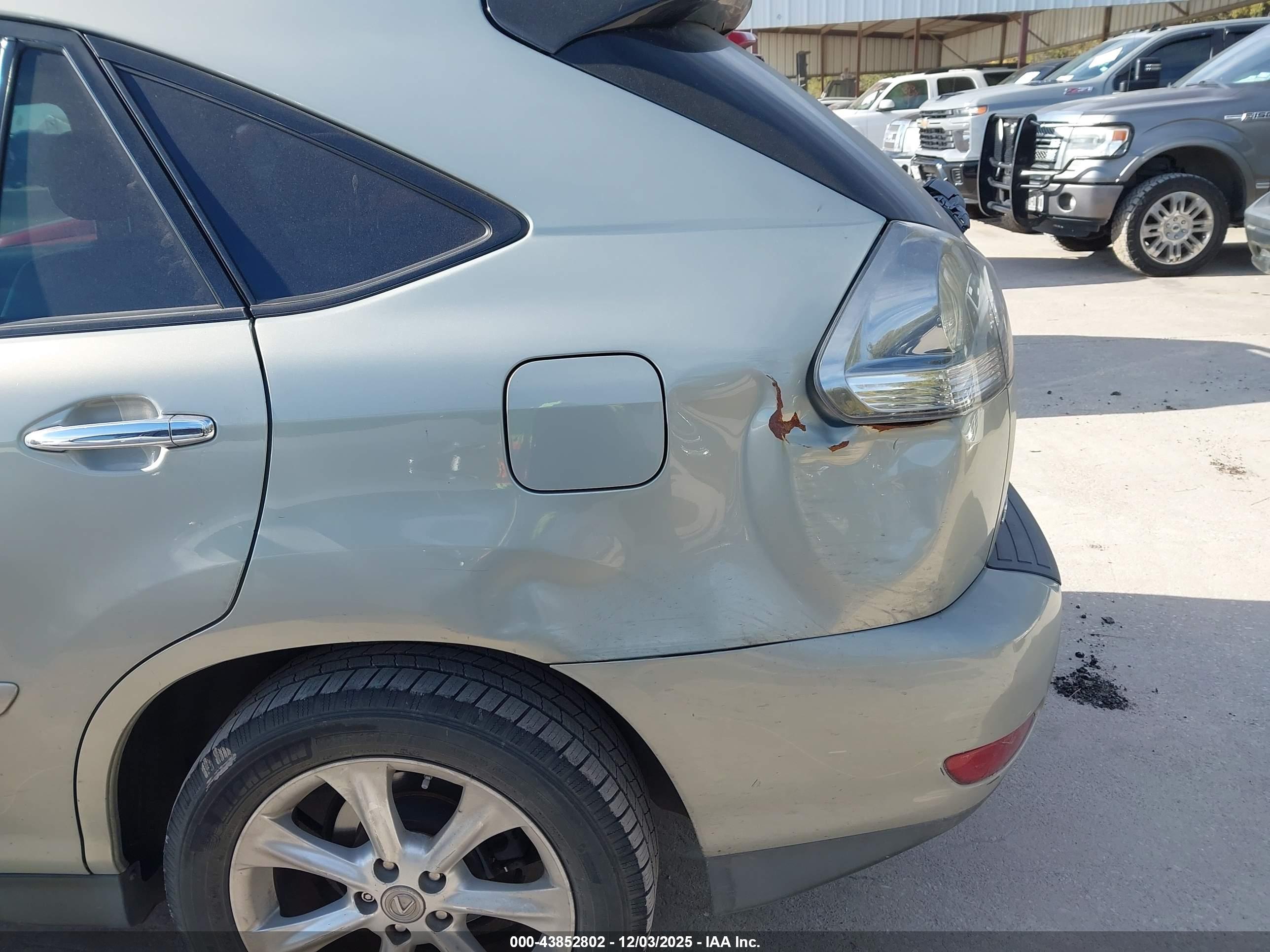 LEXUS RX image 6