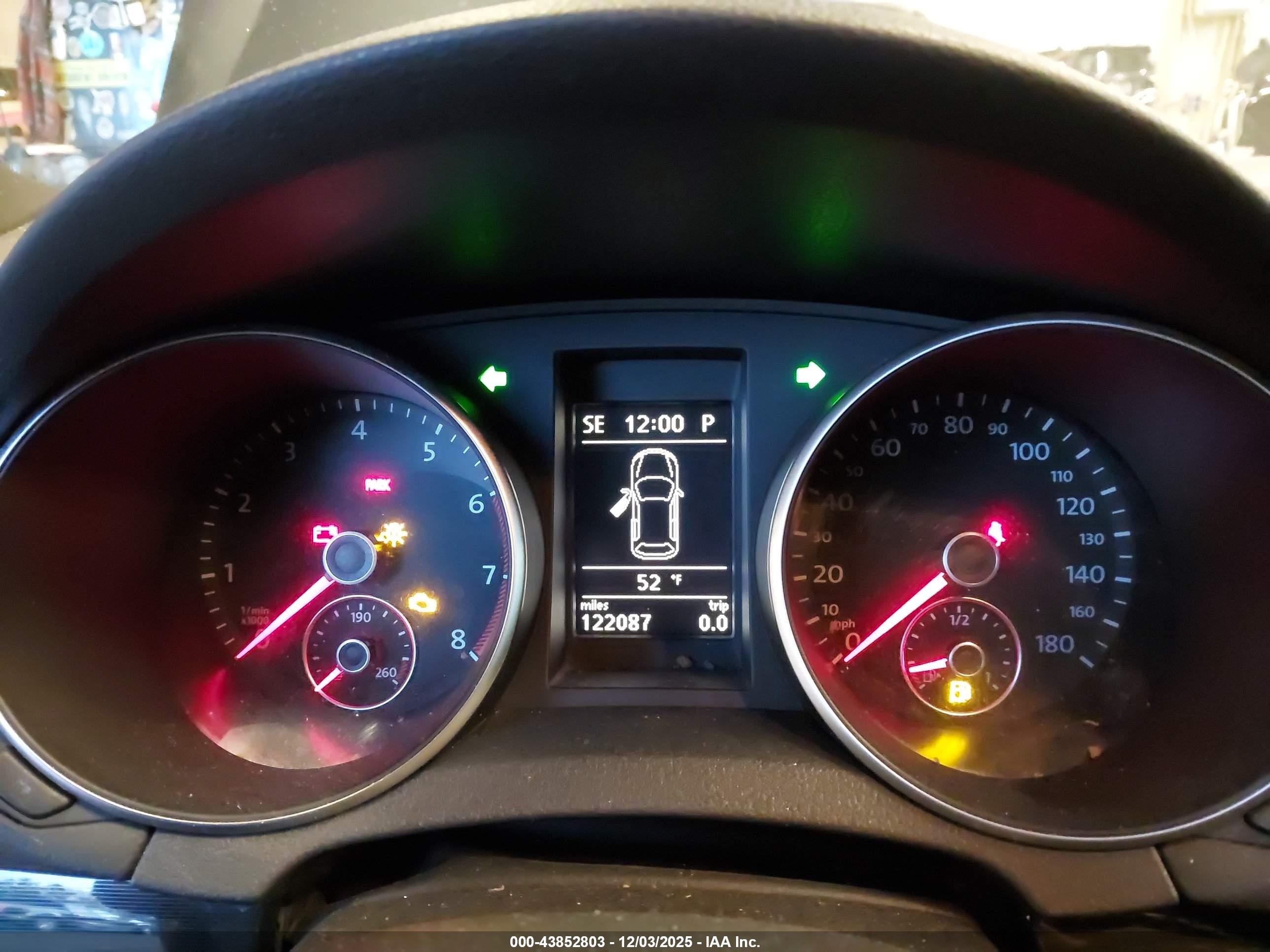 VOLKSWAGEN GTI image 7