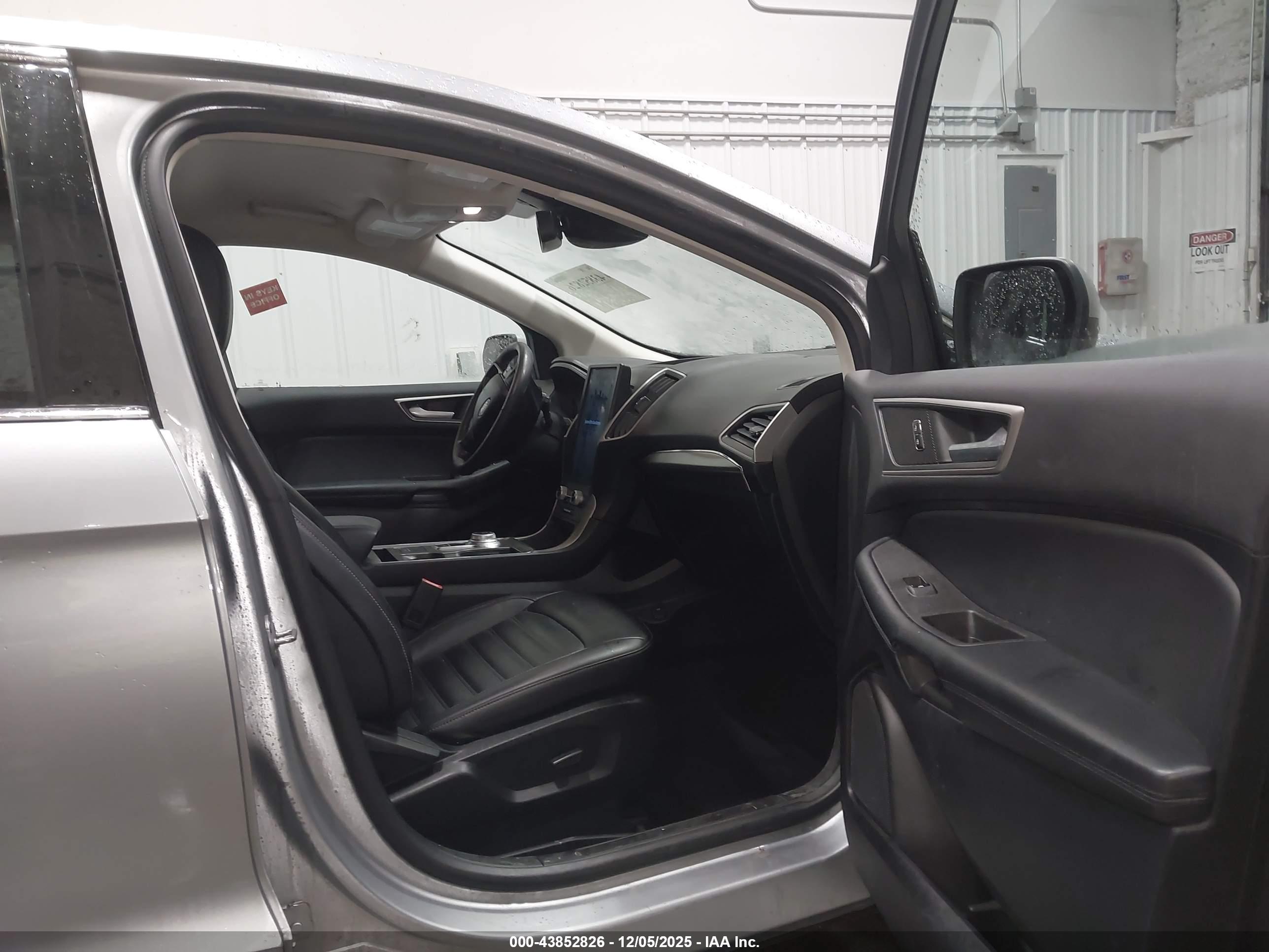 FORD EDGE image 5