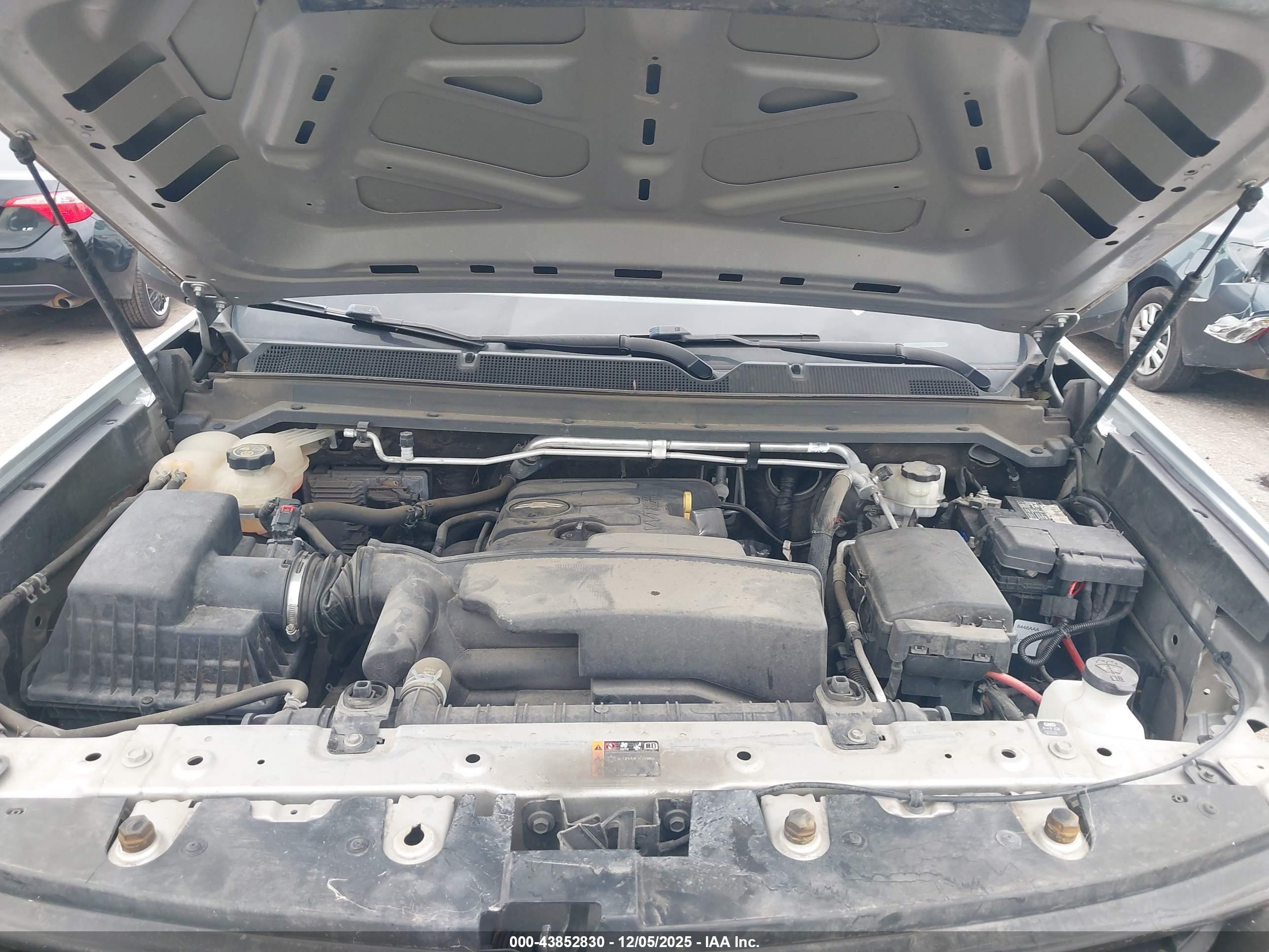 CHEVROLET COLORADO image 10