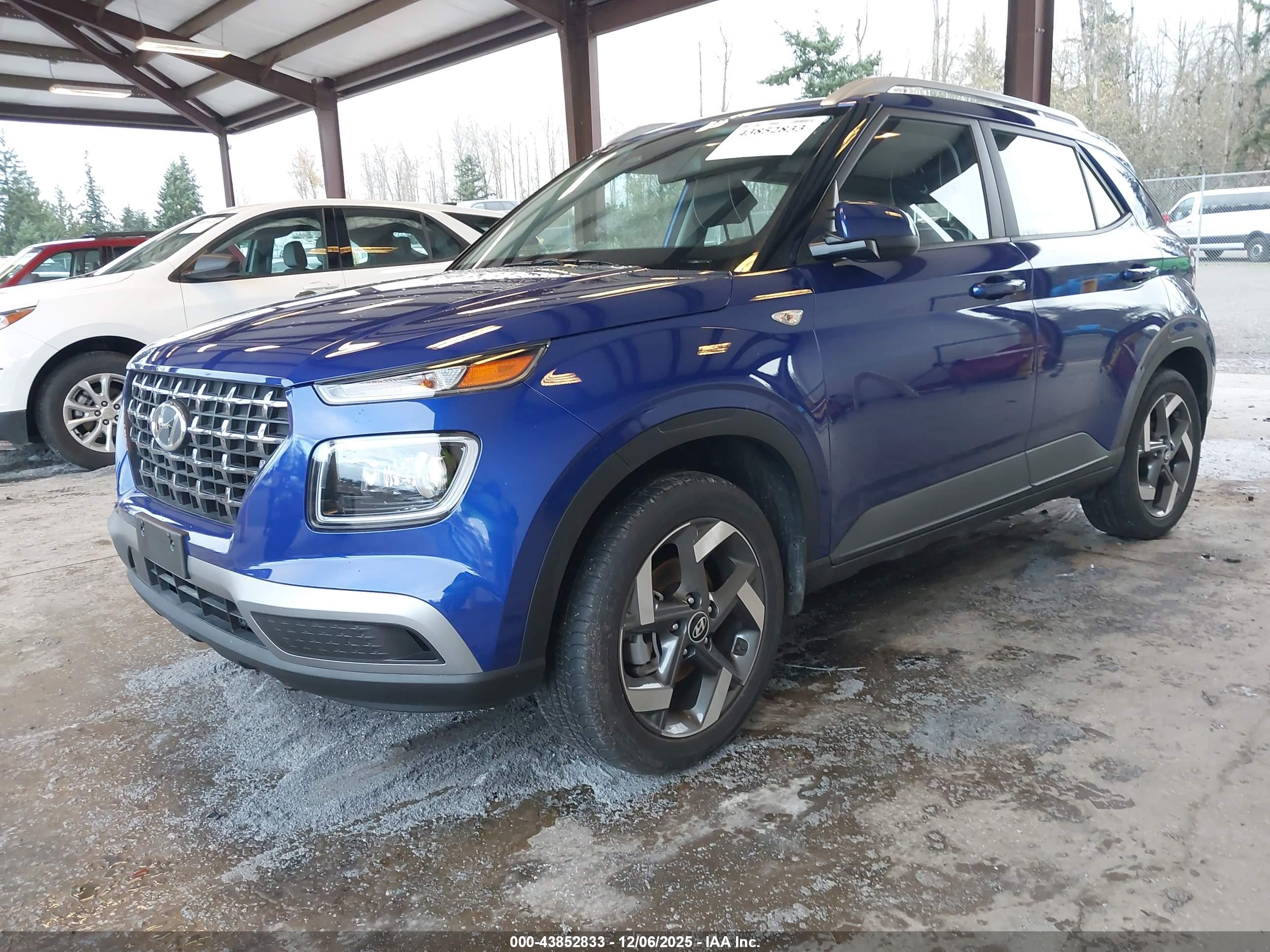 HYUNDAI VENUE image 2