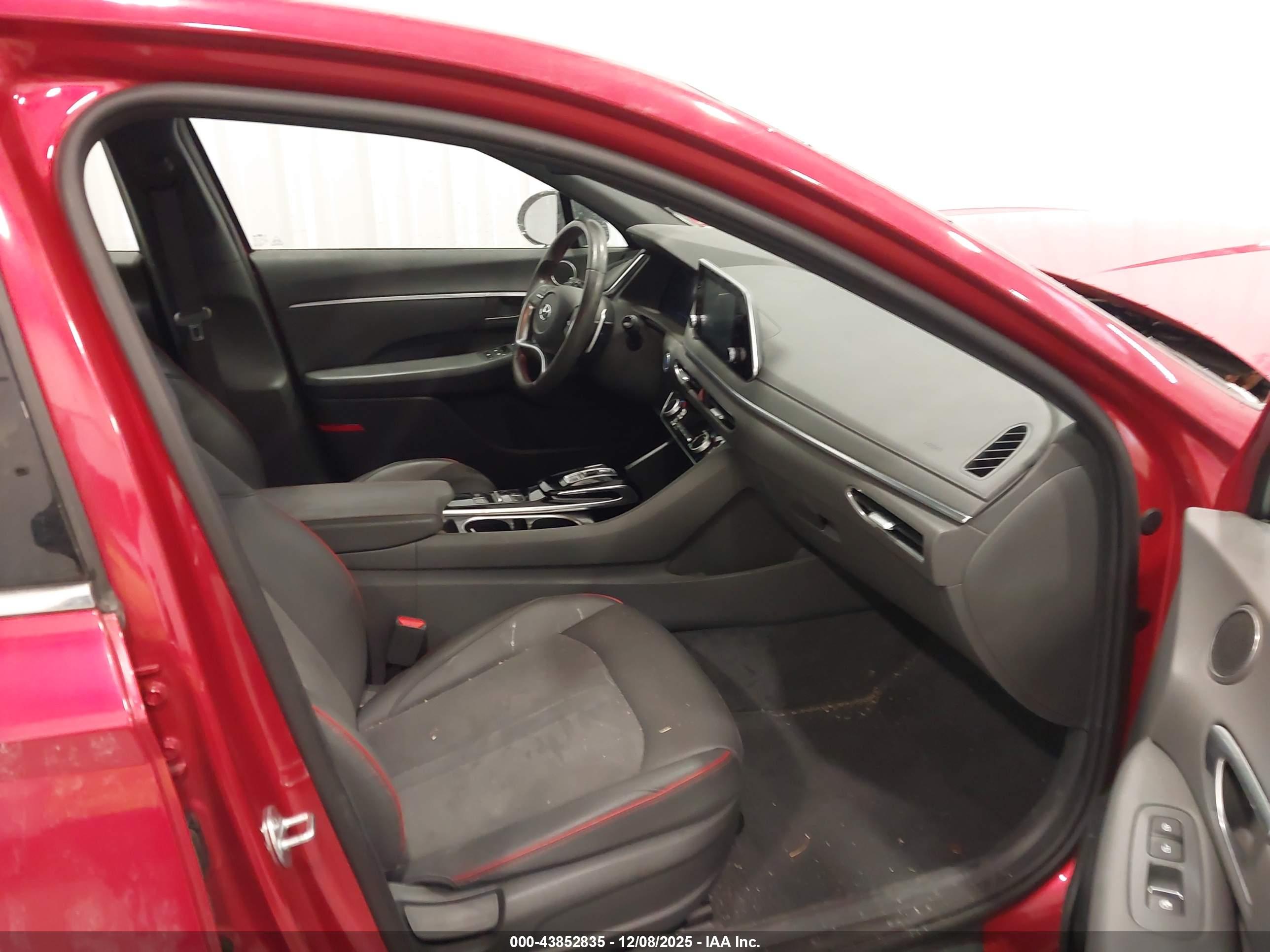 HYUNDAI SONATA image 5