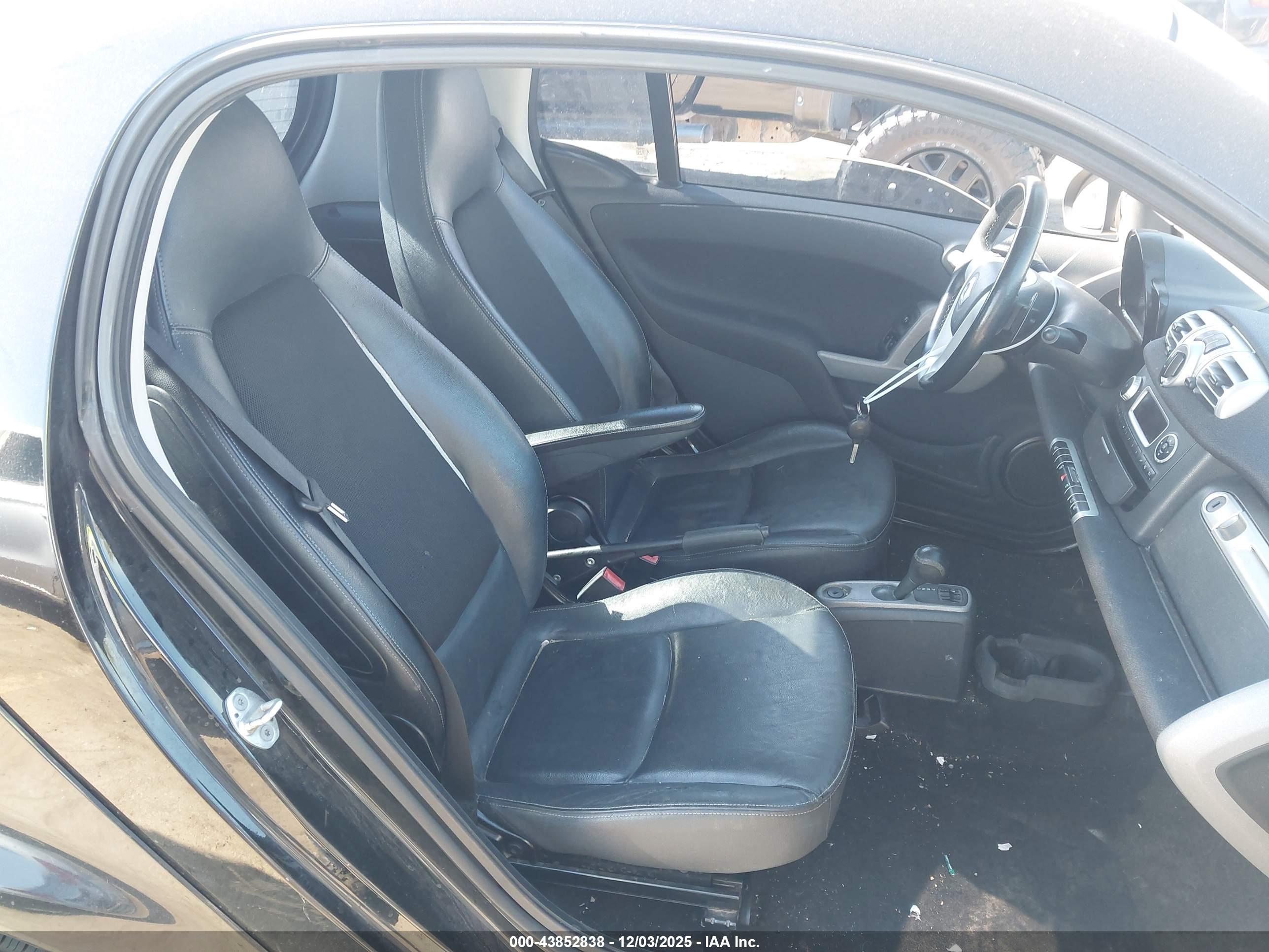 SMART FORTWO image 8