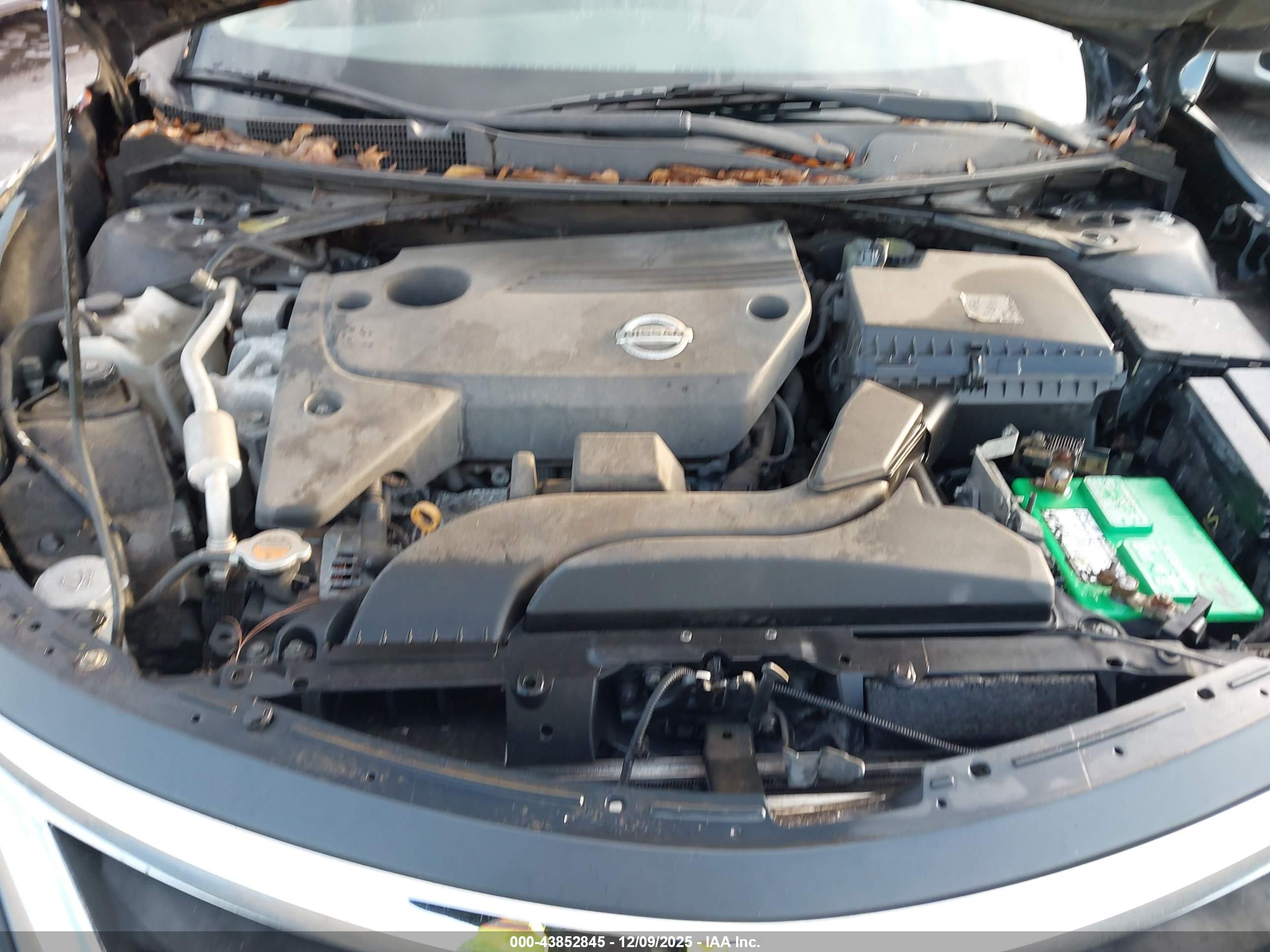 NISSAN ALTIMA image 10