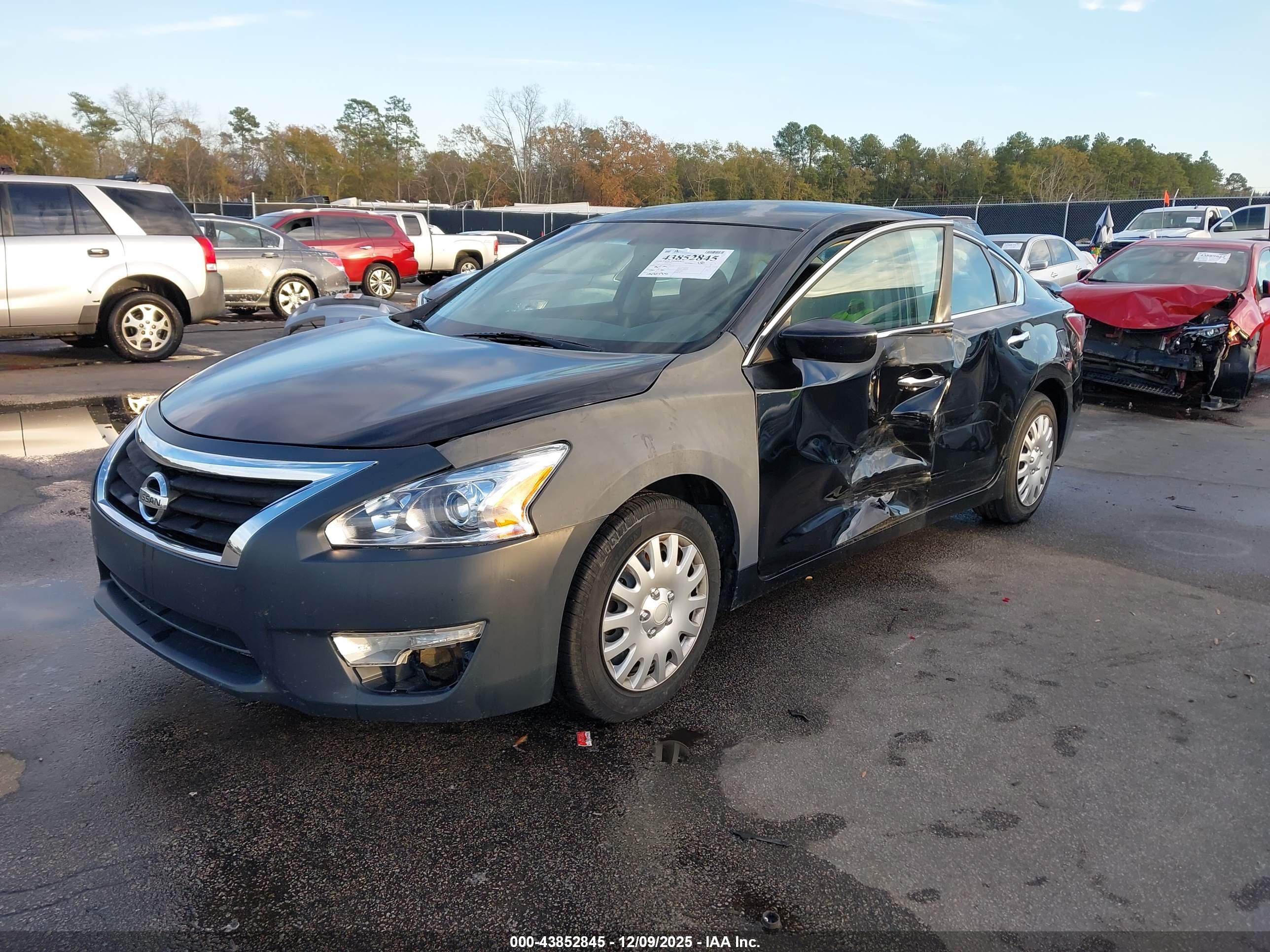 NISSAN ALTIMA image 2