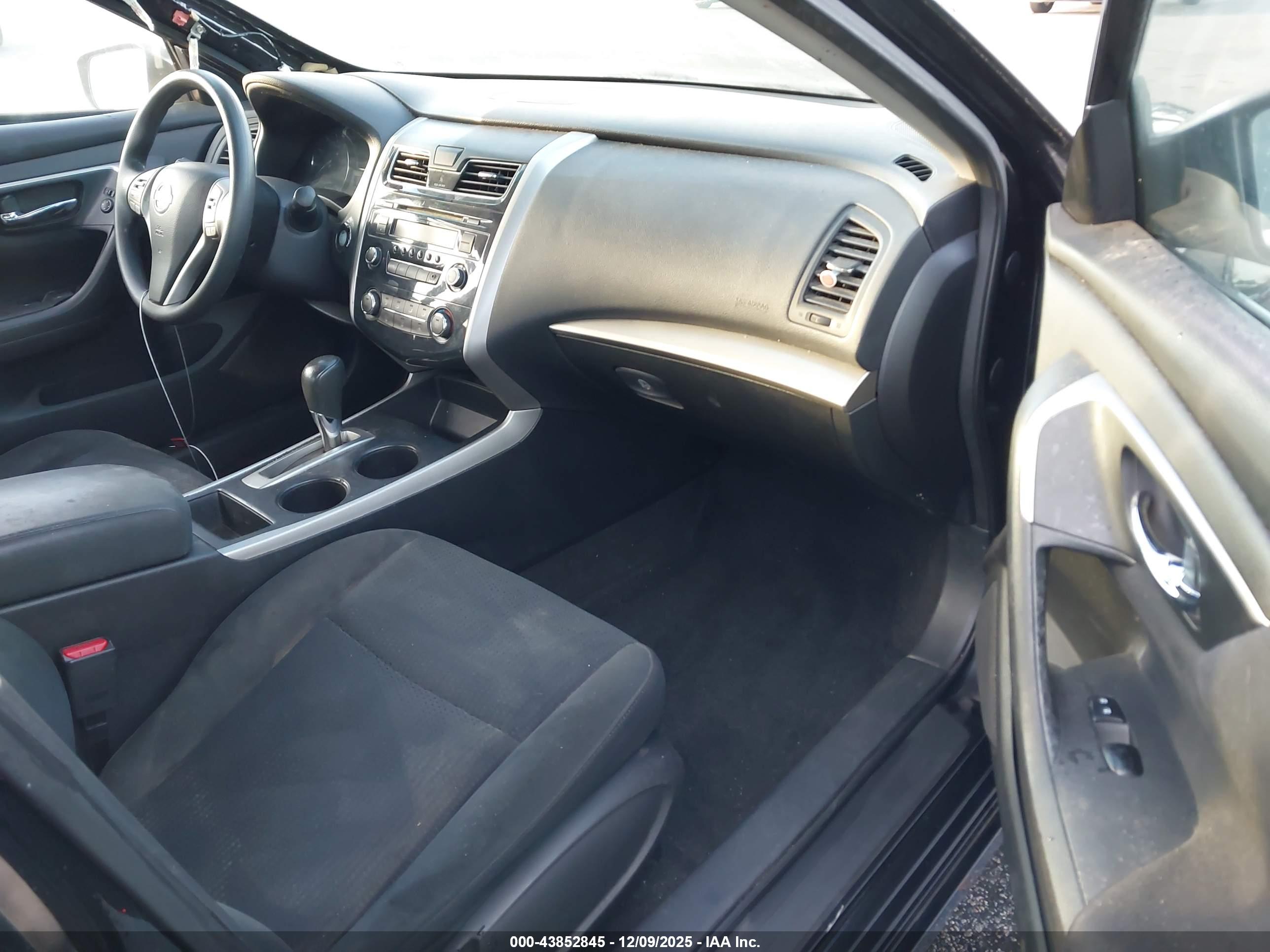 NISSAN ALTIMA image 5