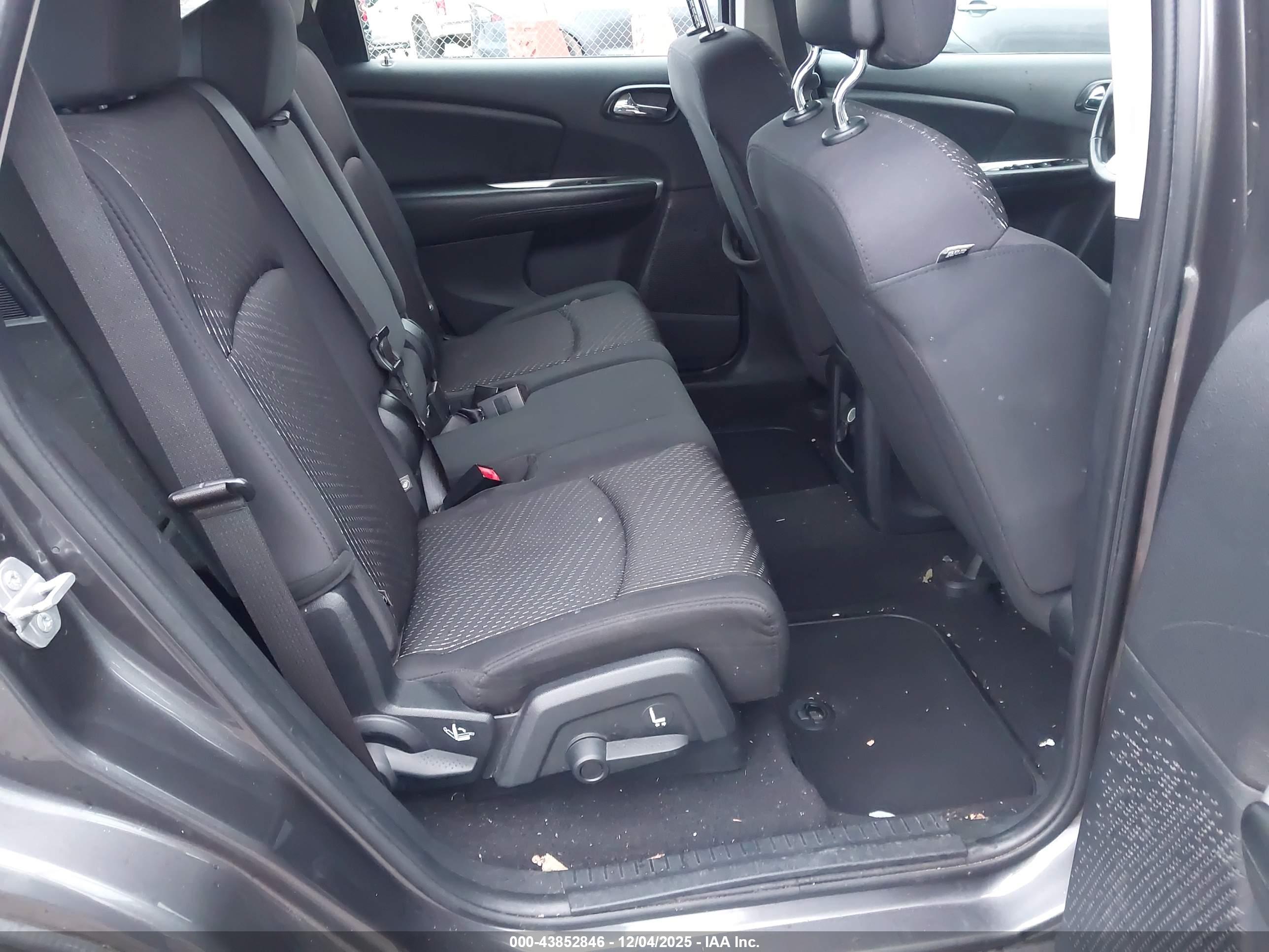DODGE JOURNEY image 8