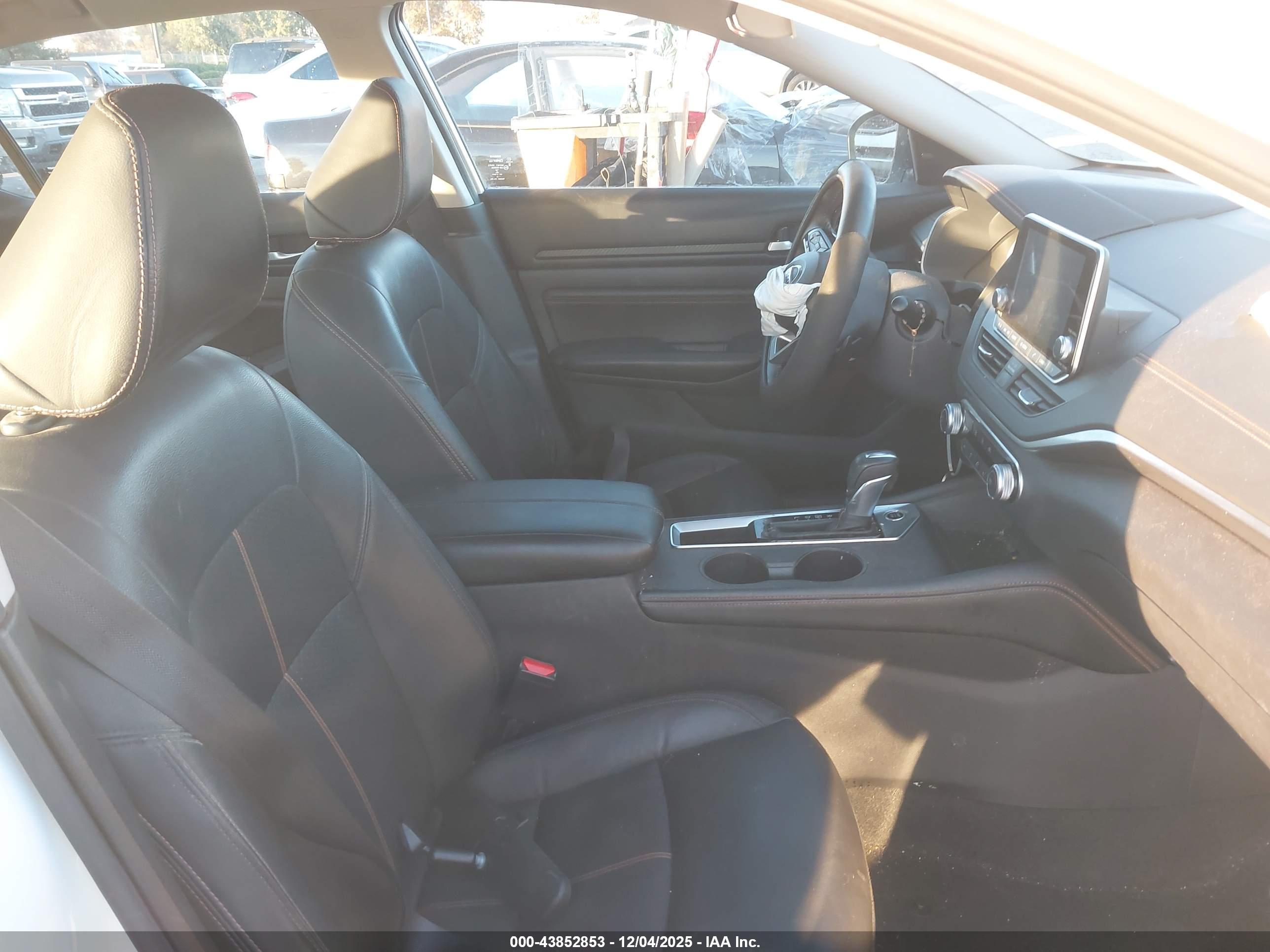 NISSAN ALTIMA image 5