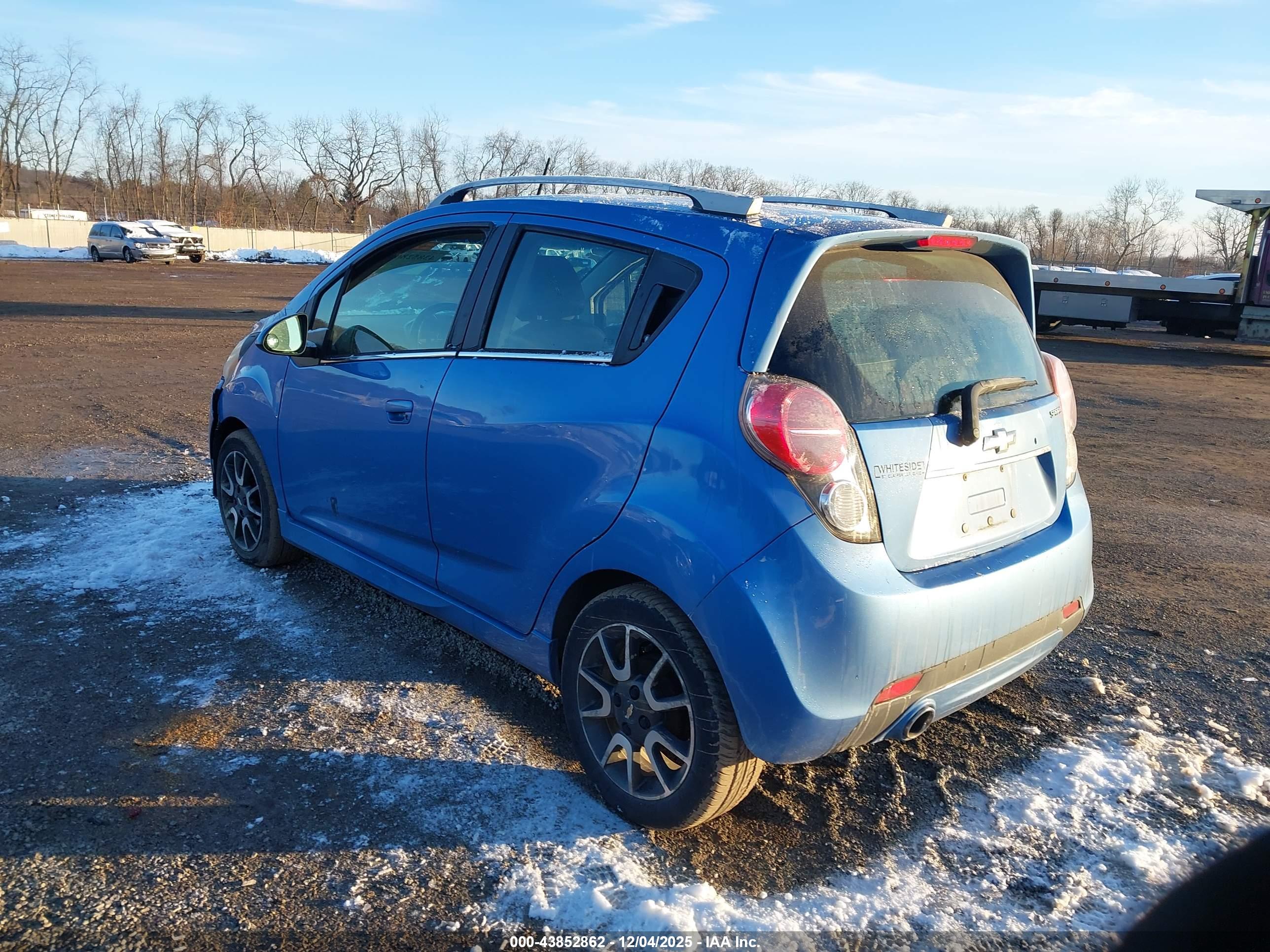 CHEVROLET SPARK image 3