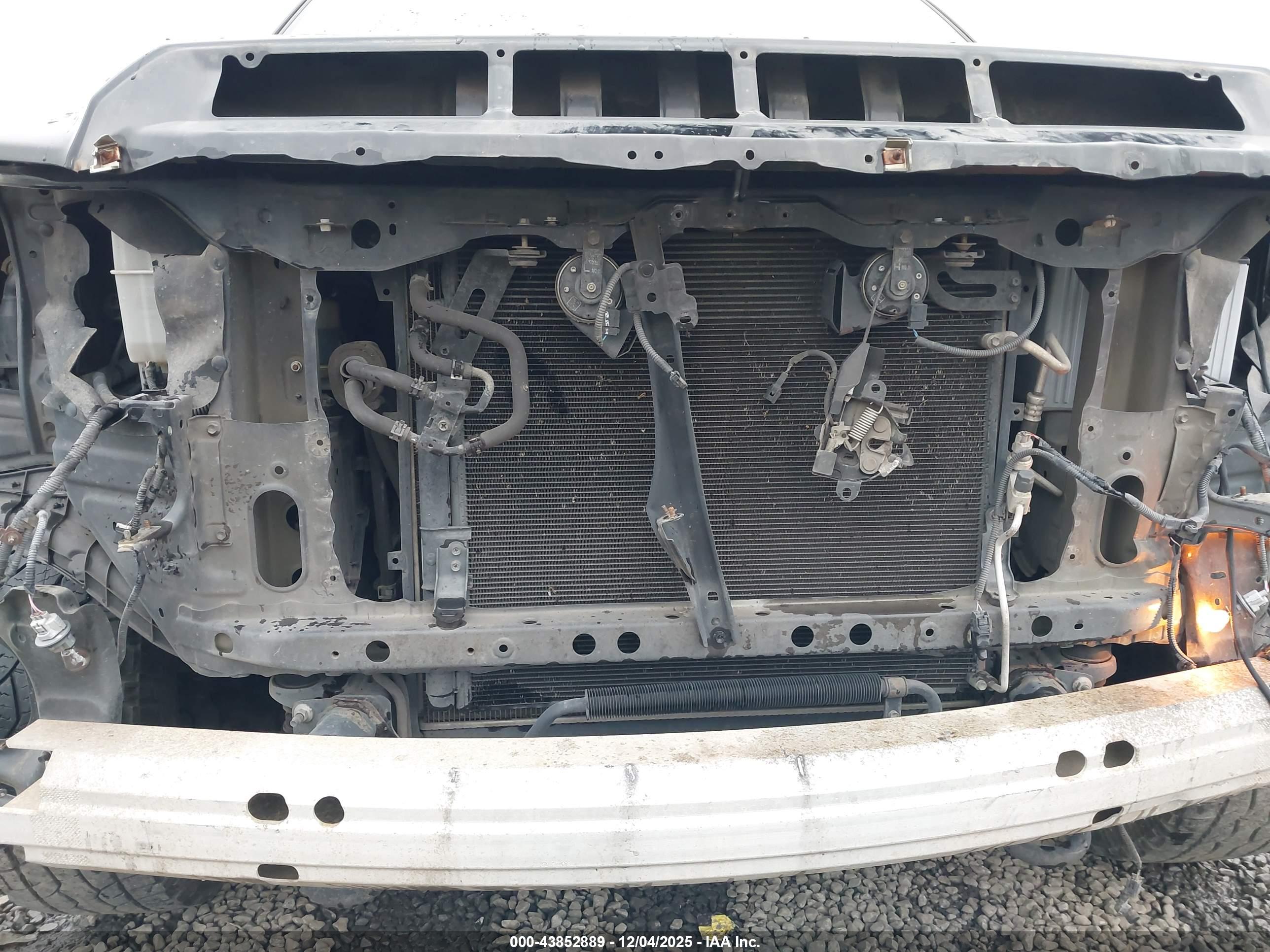 TOYOTA TUNDRA image 6
