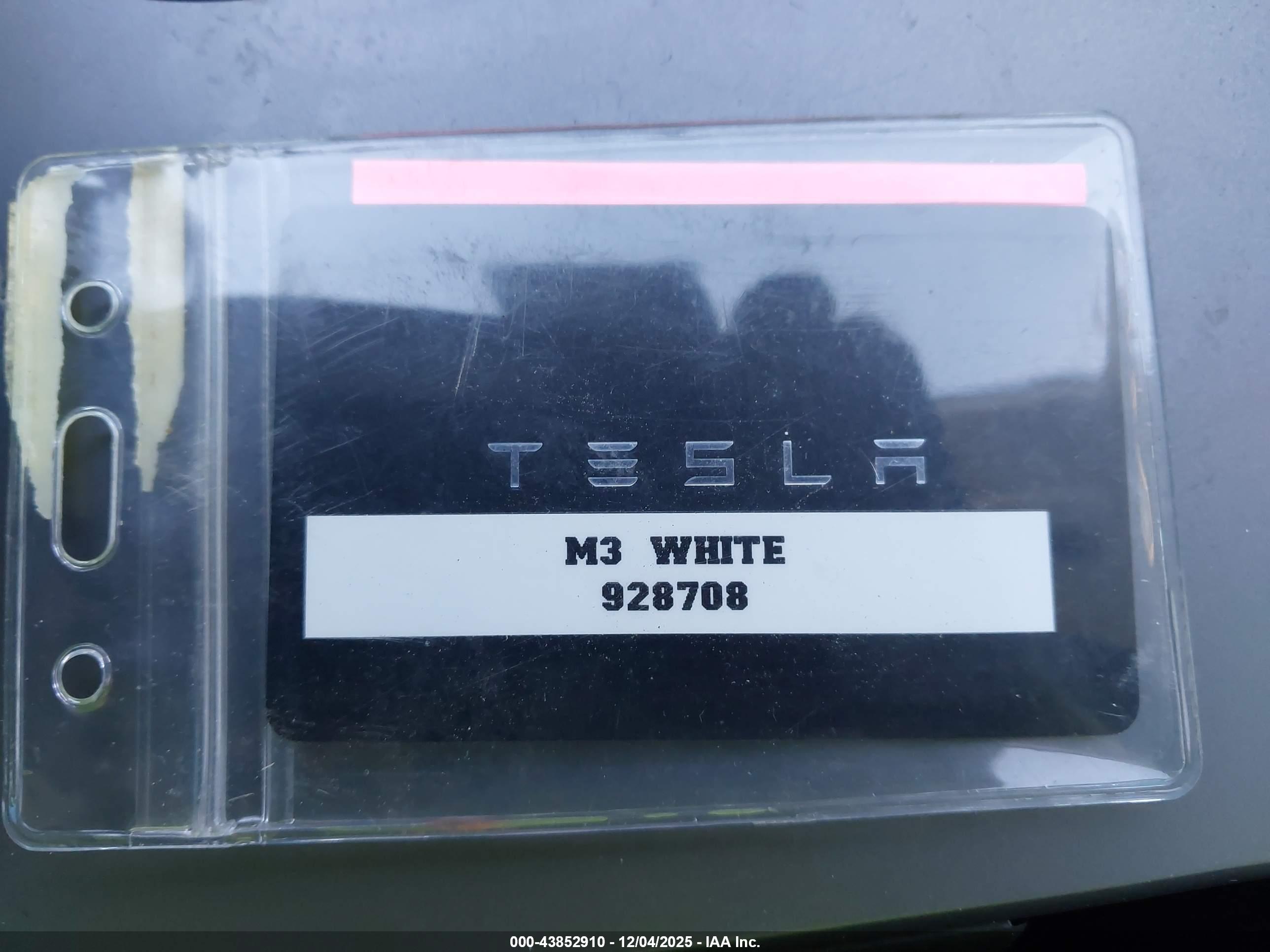 TESLA MODEL image 11