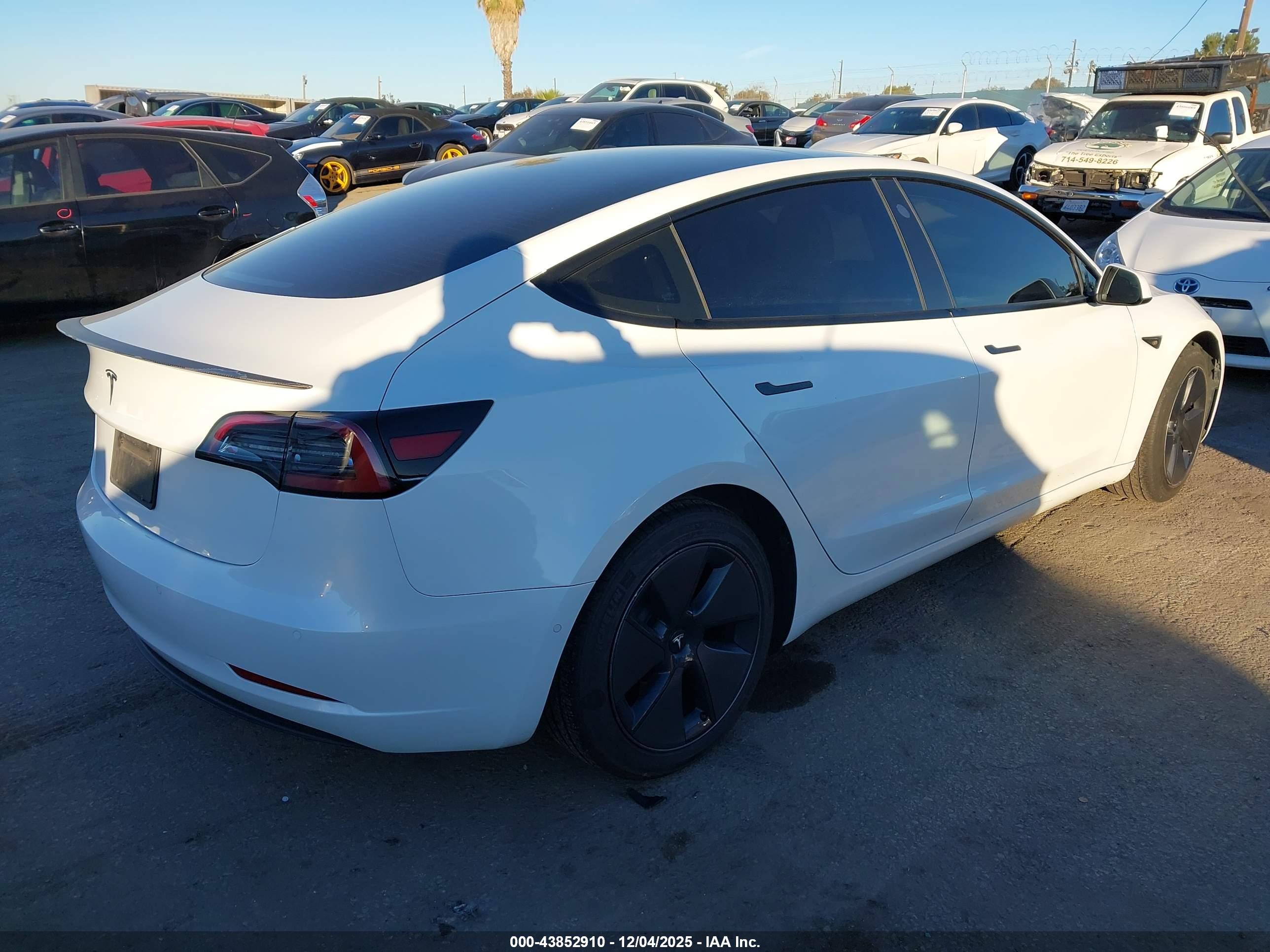 TESLA MODEL image 4