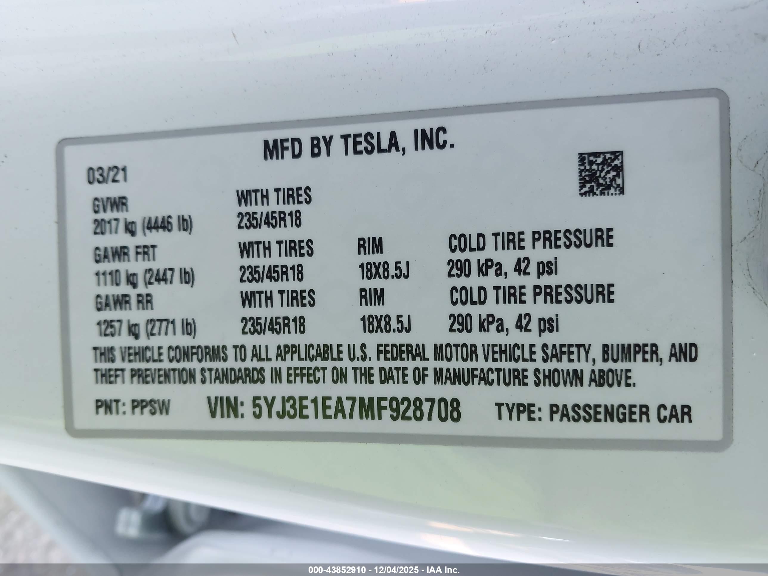 TESLA MODEL image 9