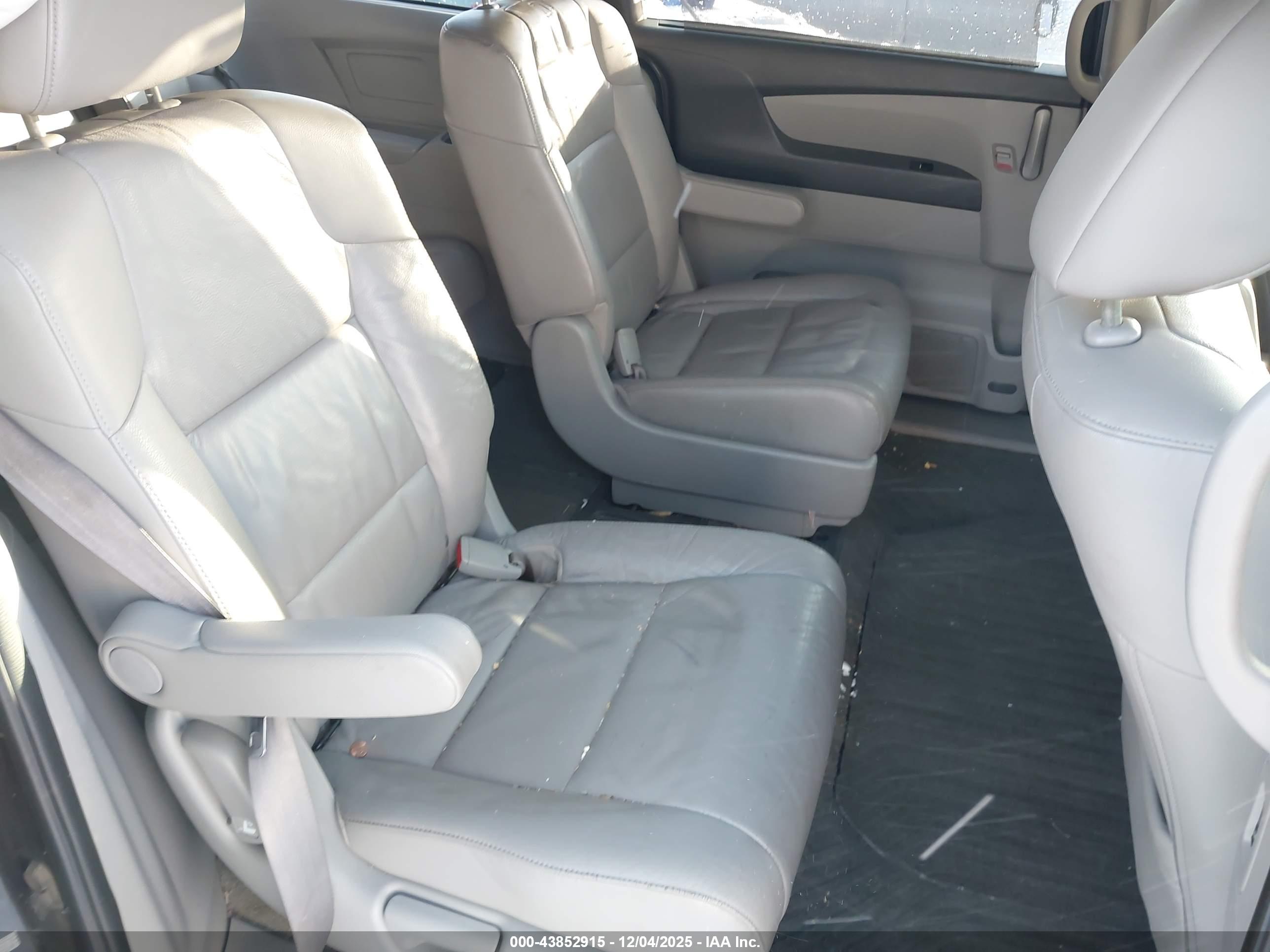HONDA ODYSSEY image 8