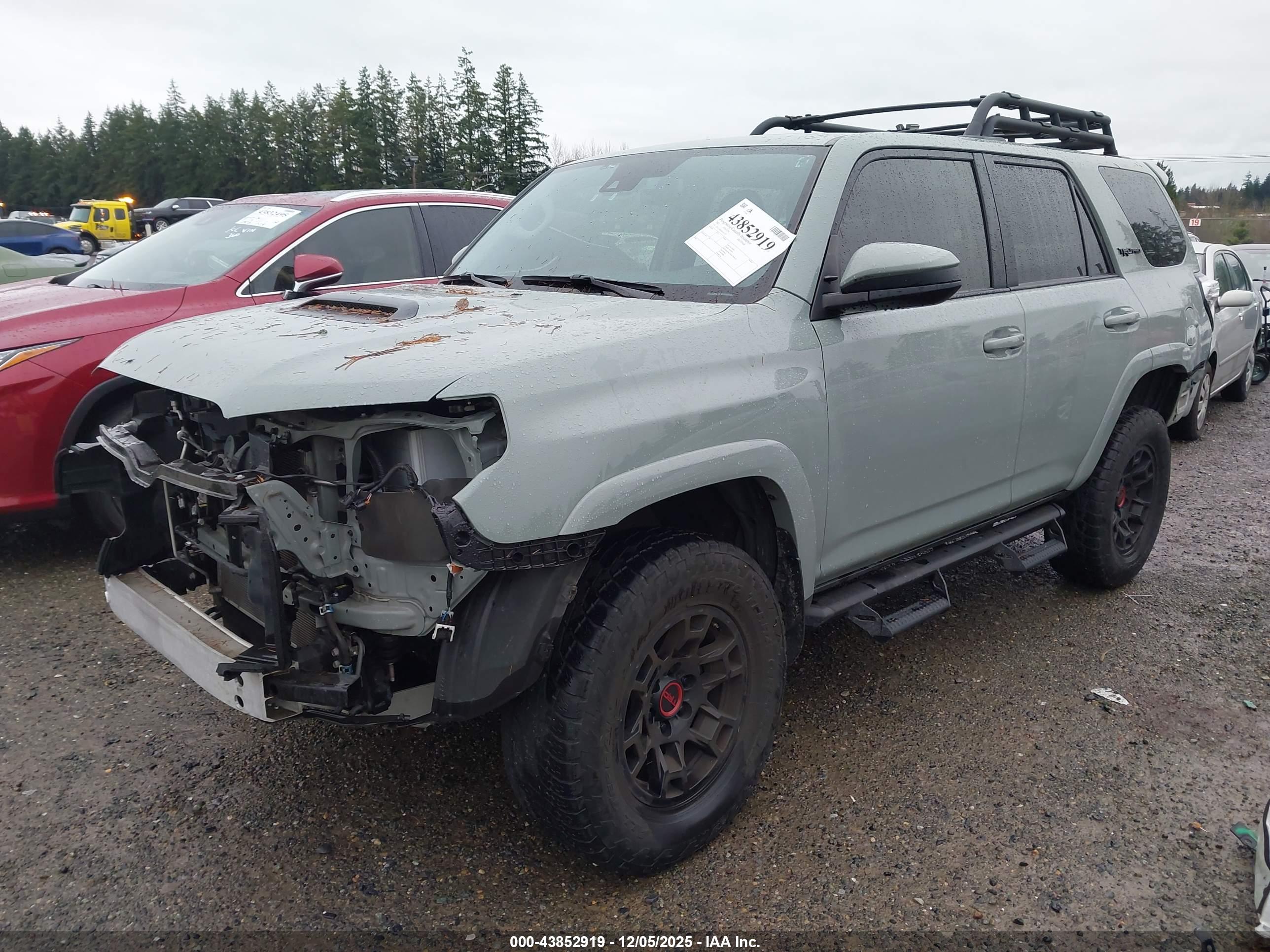TOYOTA 4RUNNER image 2