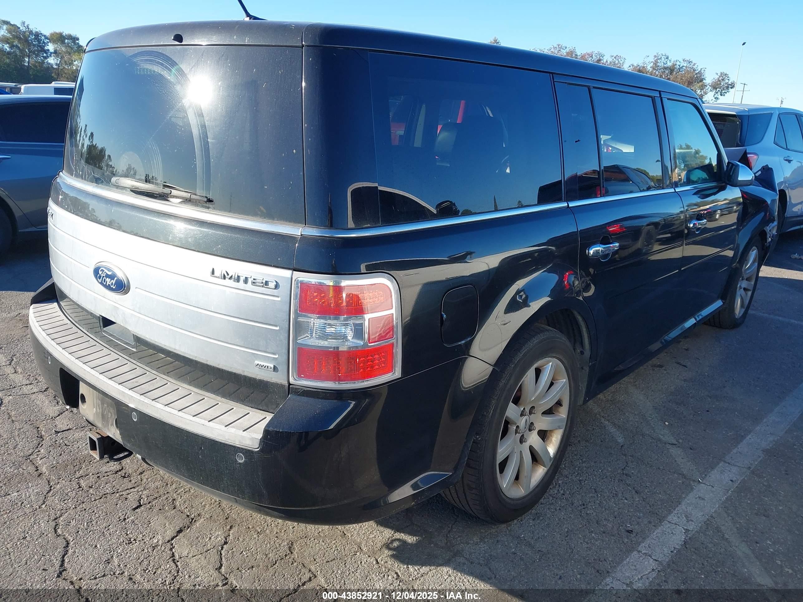 FORD FLEX image 4