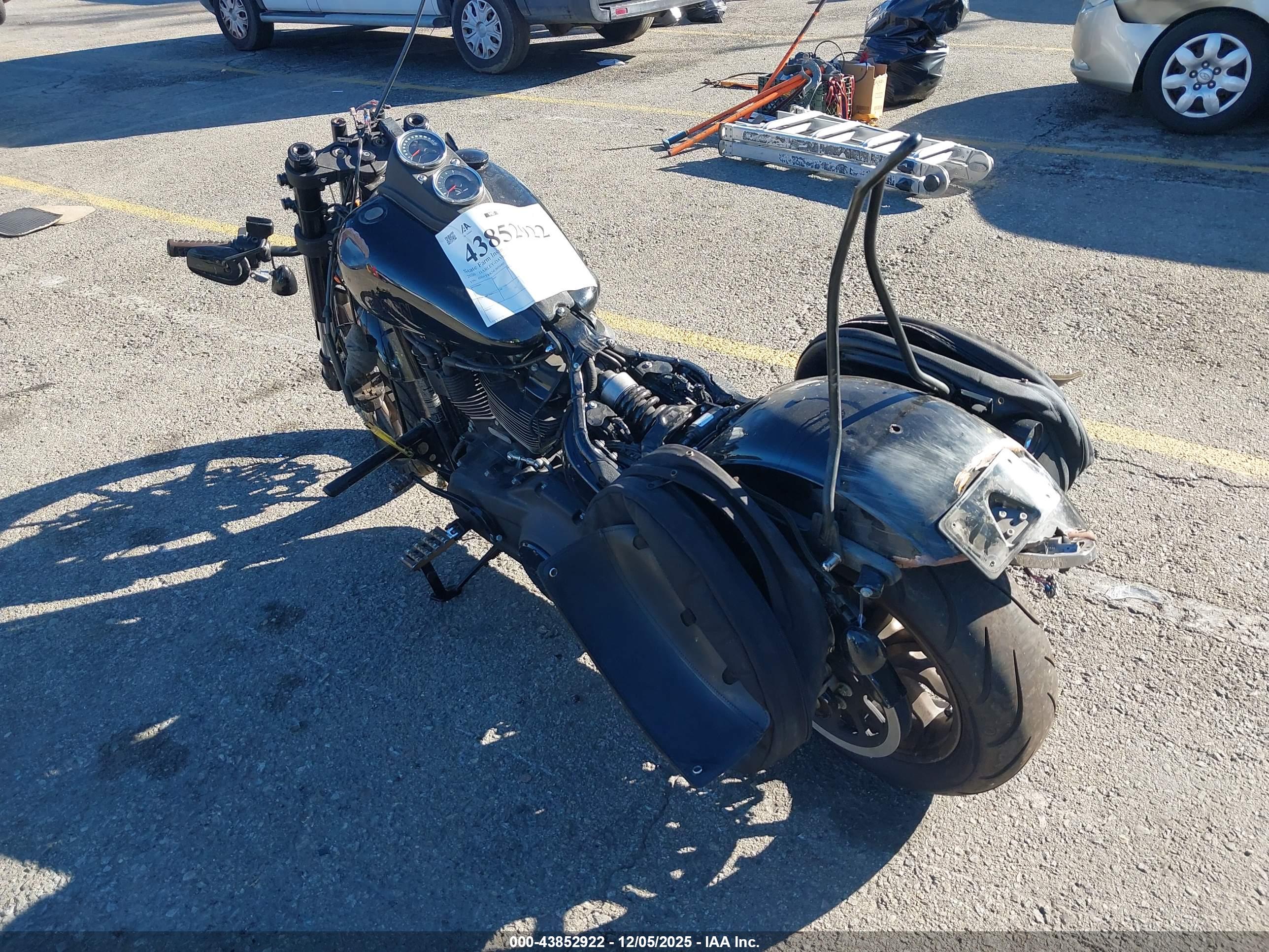 HARLEY-DAVIDSON FXLRS image 3