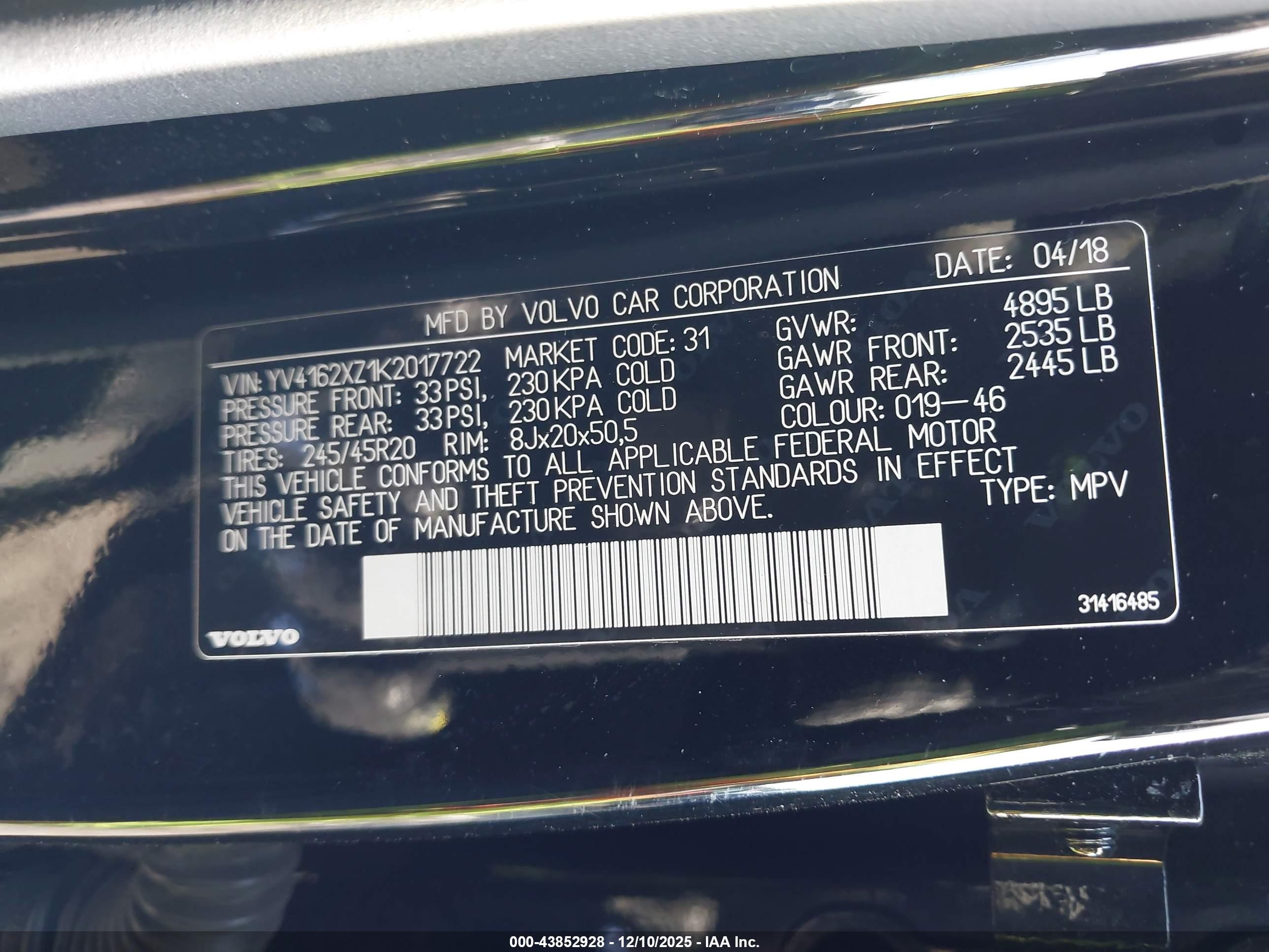 VOLVO XC40 image 9