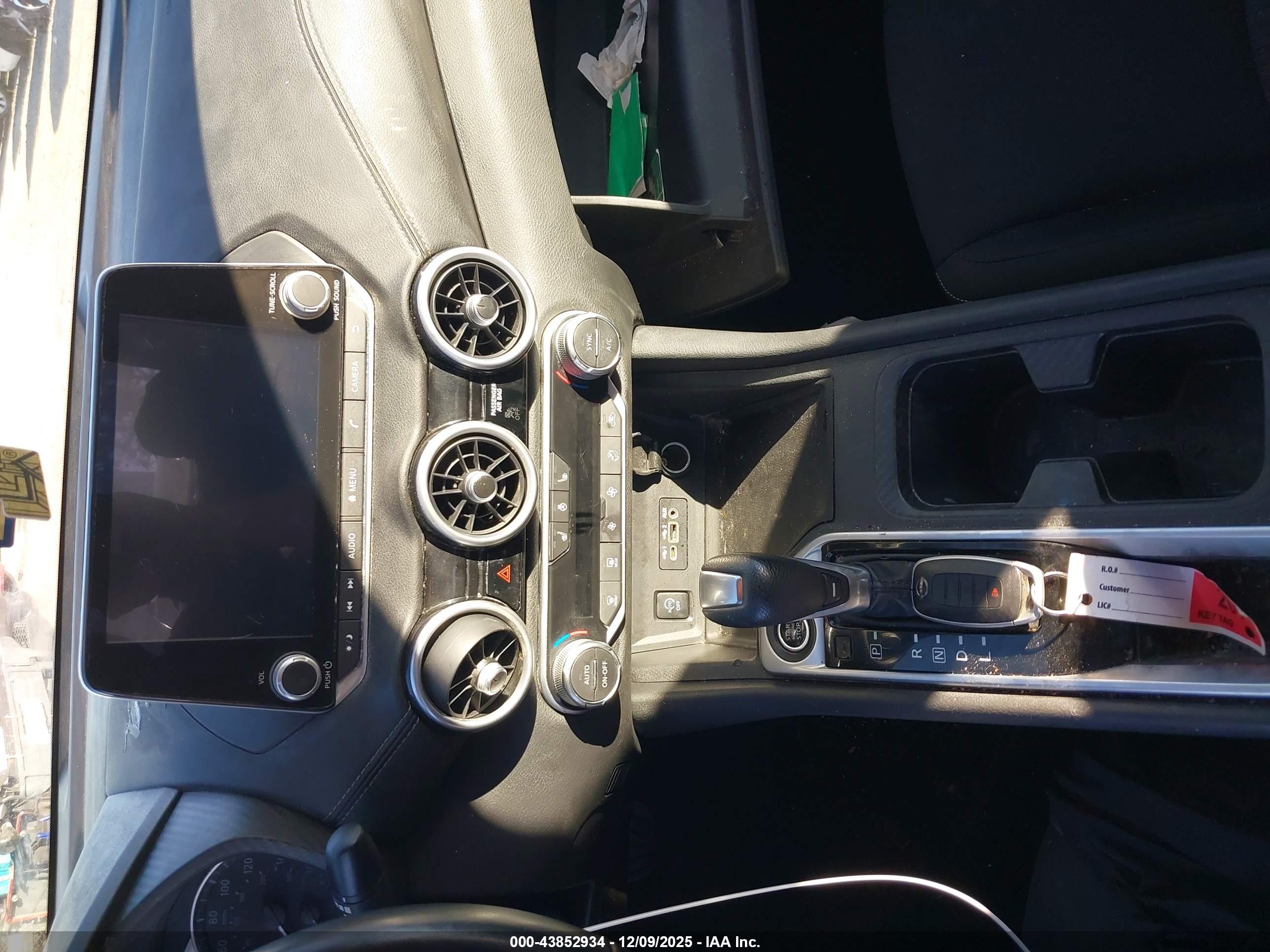 NISSAN SENTRA image 11