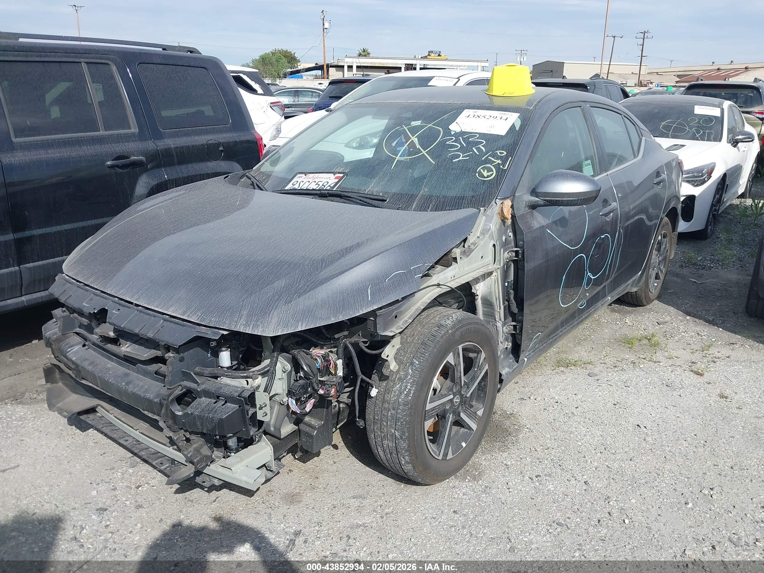 NISSAN SENTRA image 2