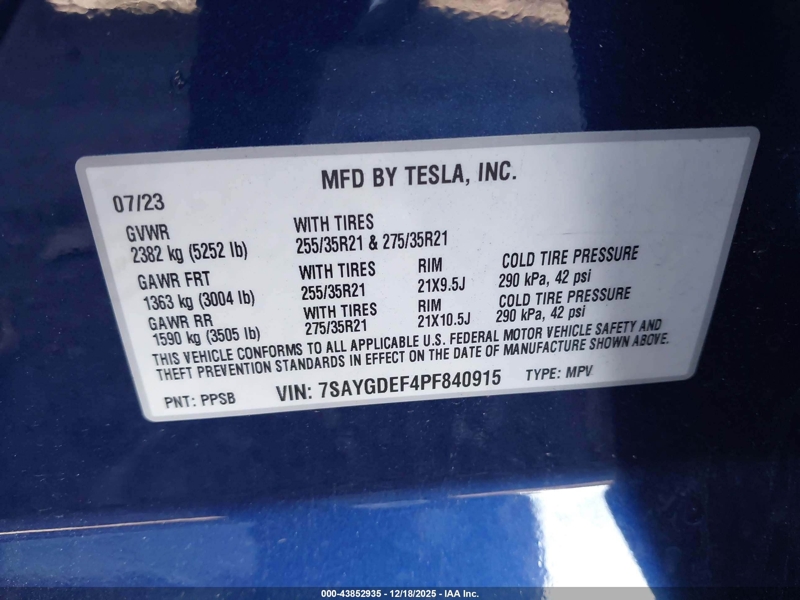 TESLA MODEL image 9