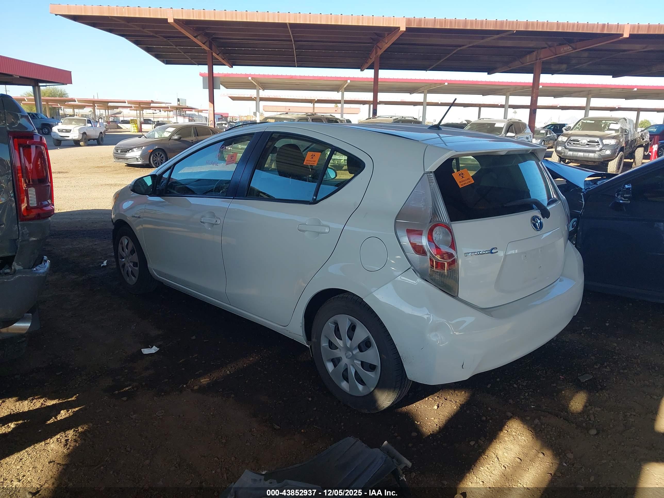 TOYOTA PRIUS image 3