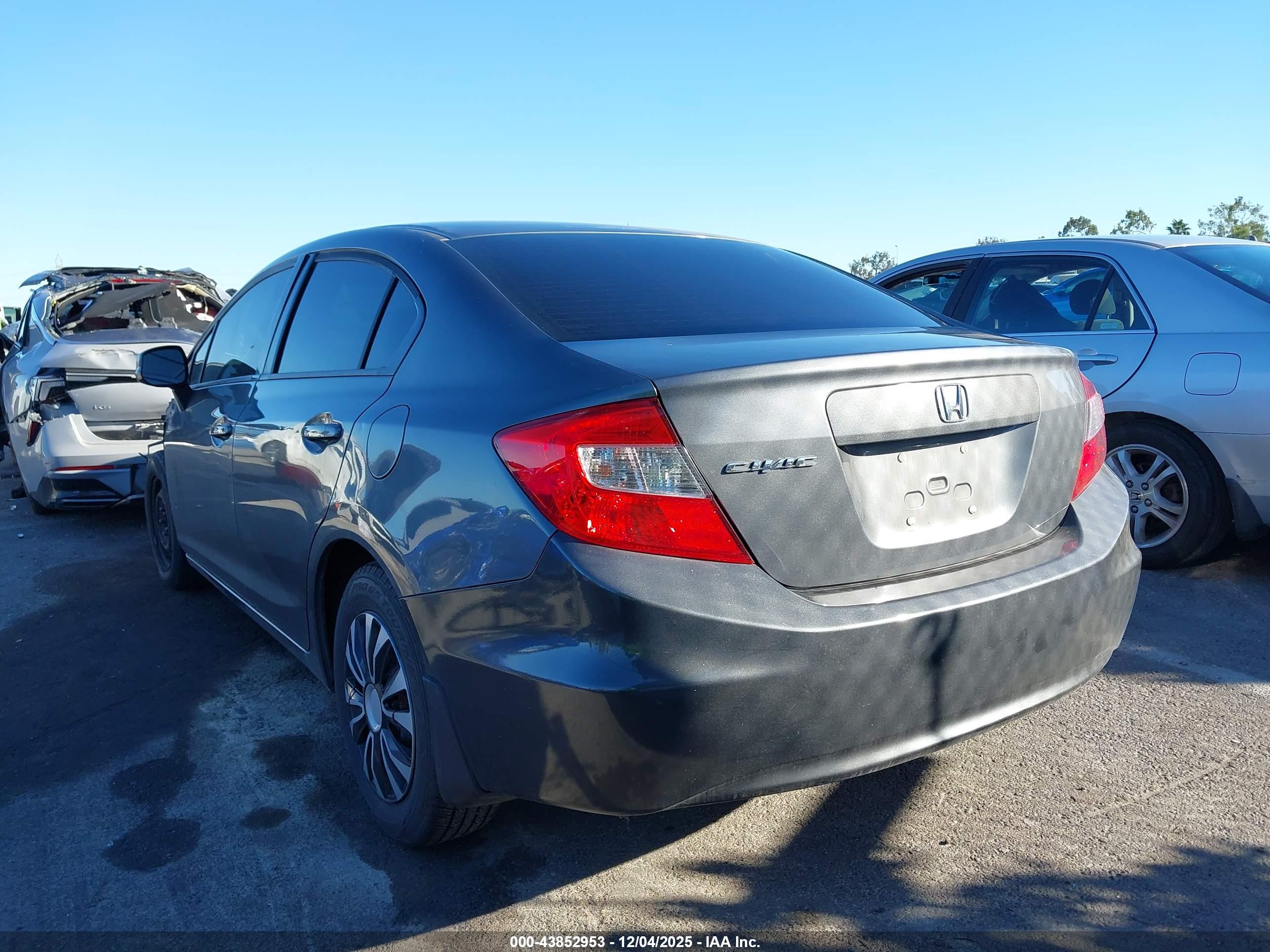 HONDA CIVIC image 3