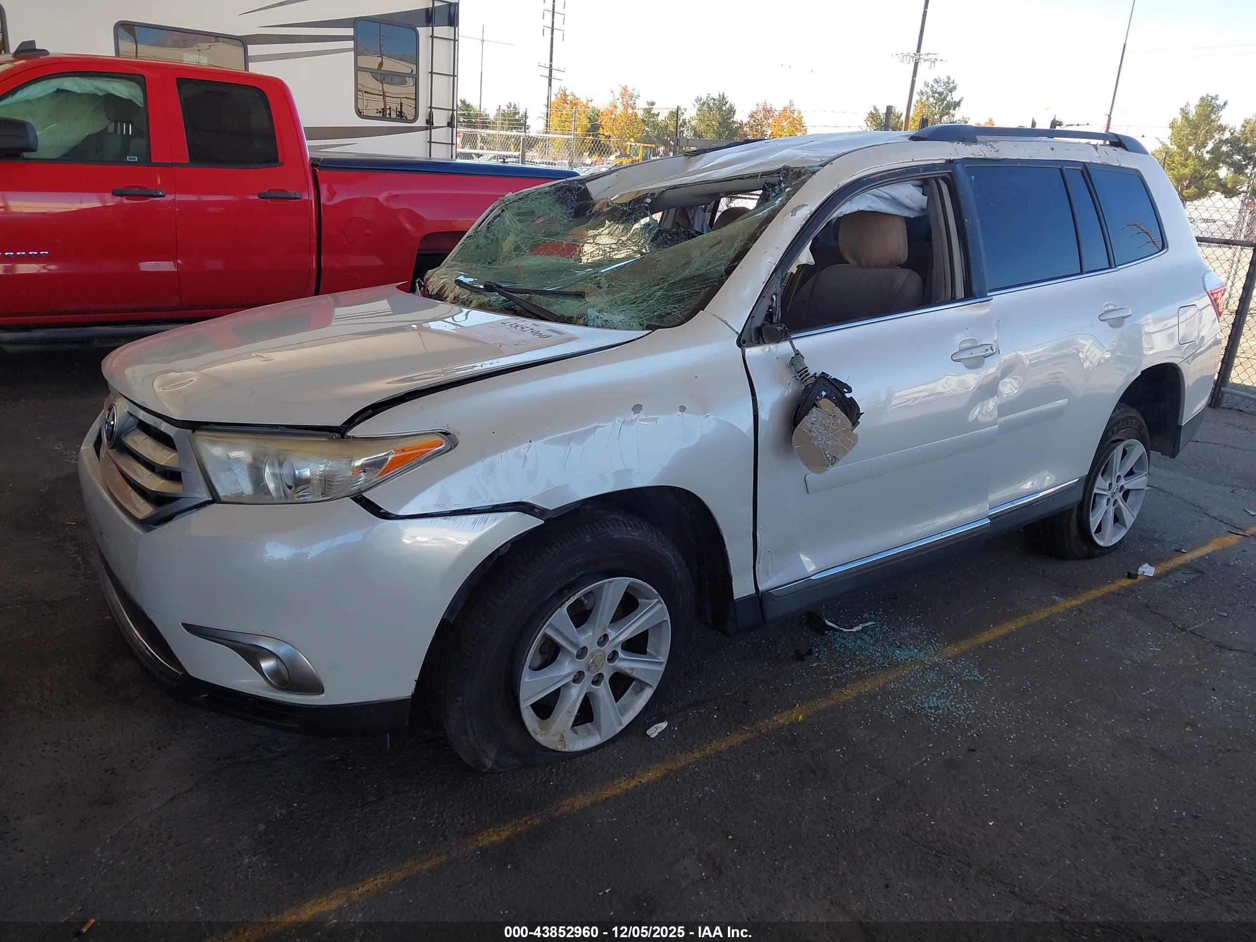 TOYOTA HIGHLANDER image 2