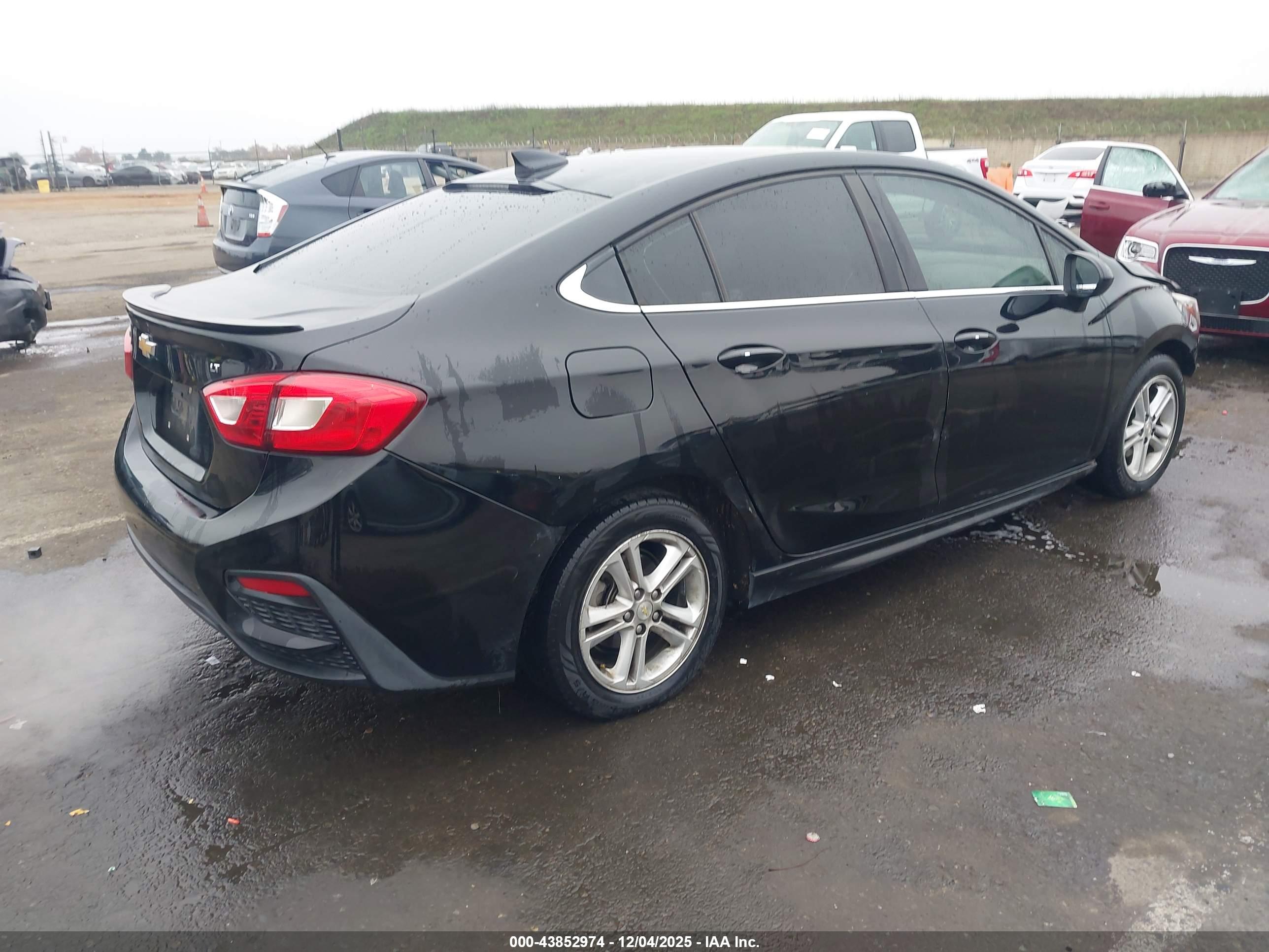 CHEVROLET CRUZE image 4