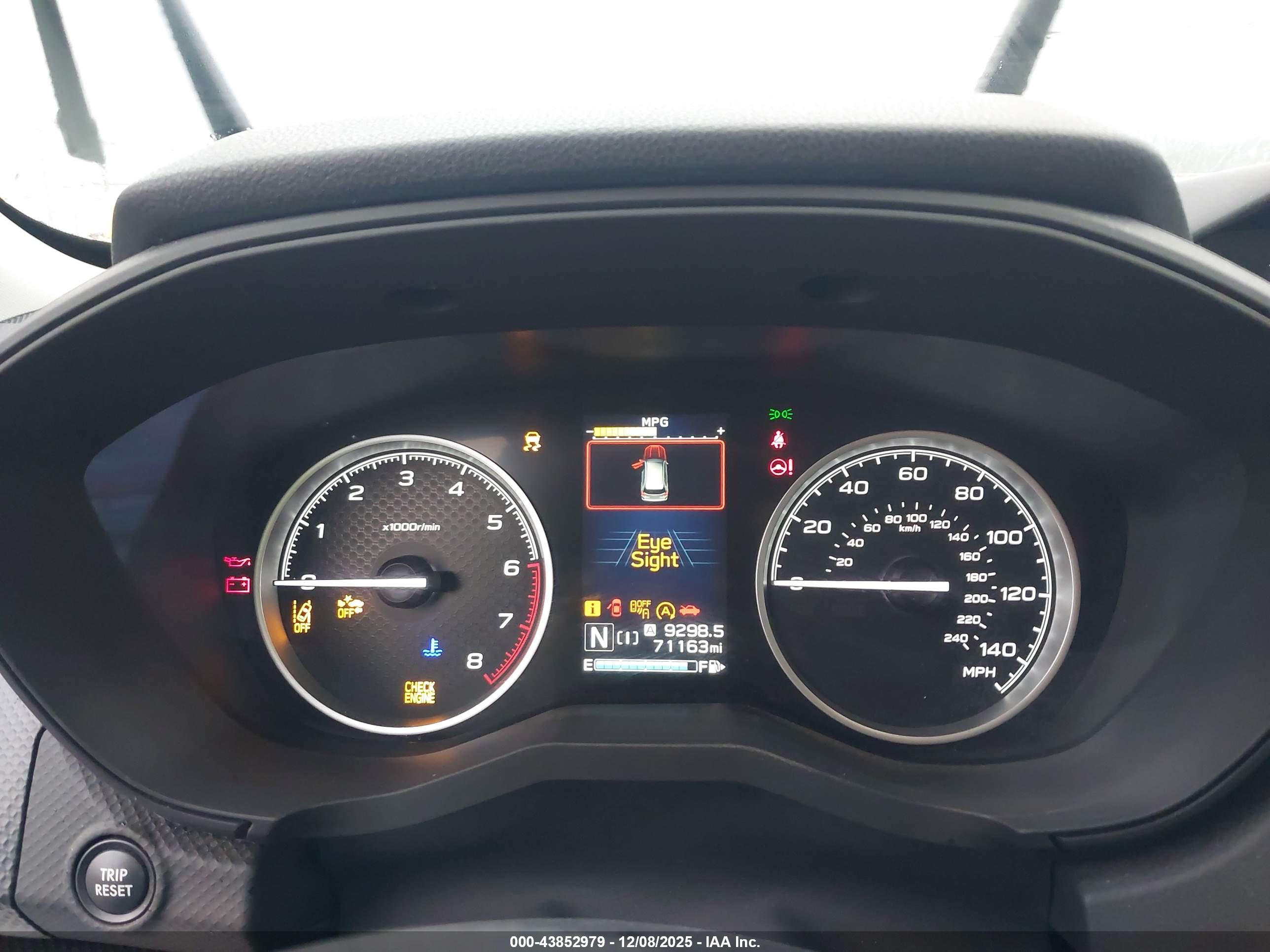 SUBARU FORESTER image 7