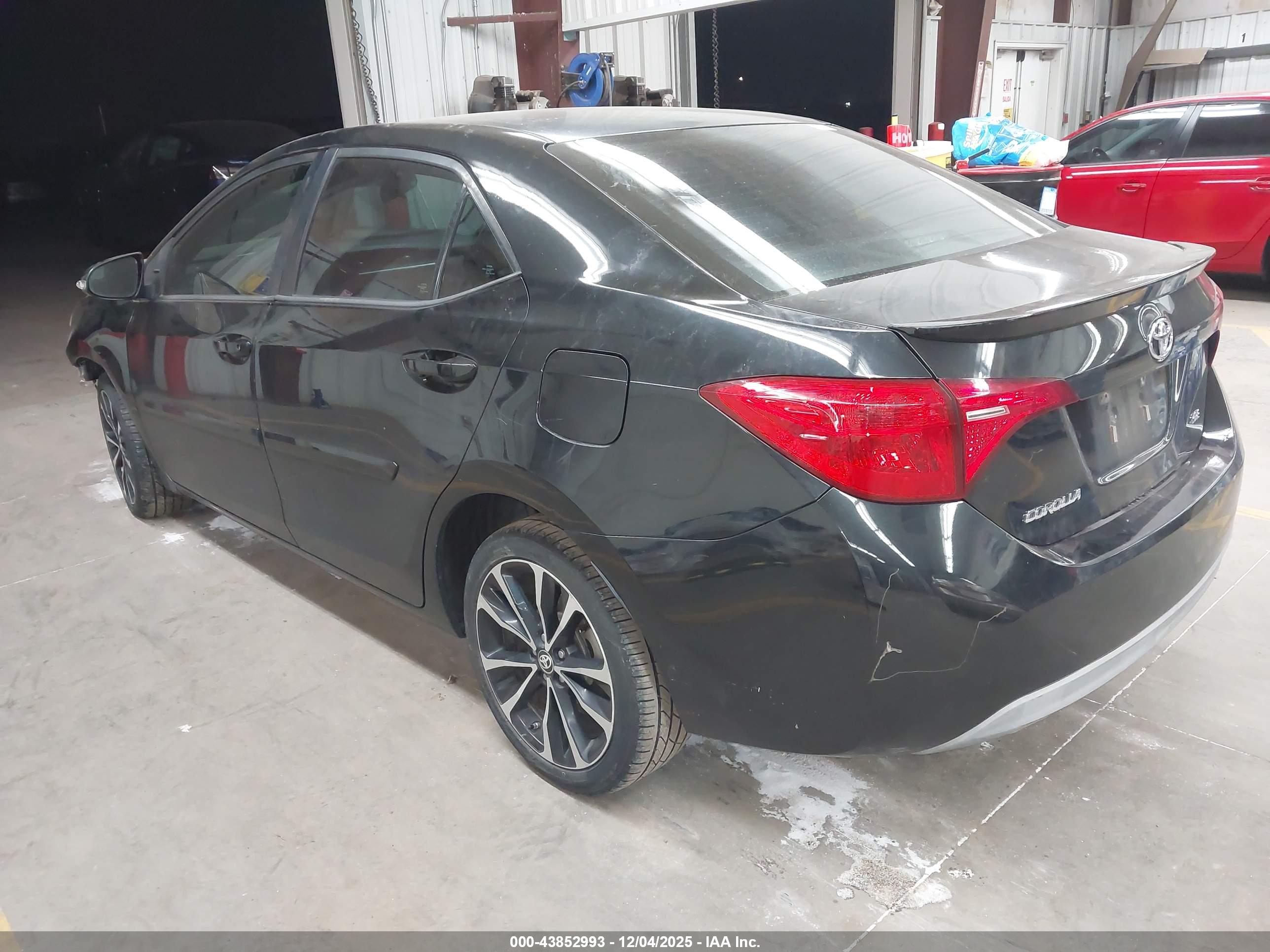 TOYOTA COROLLA image 3