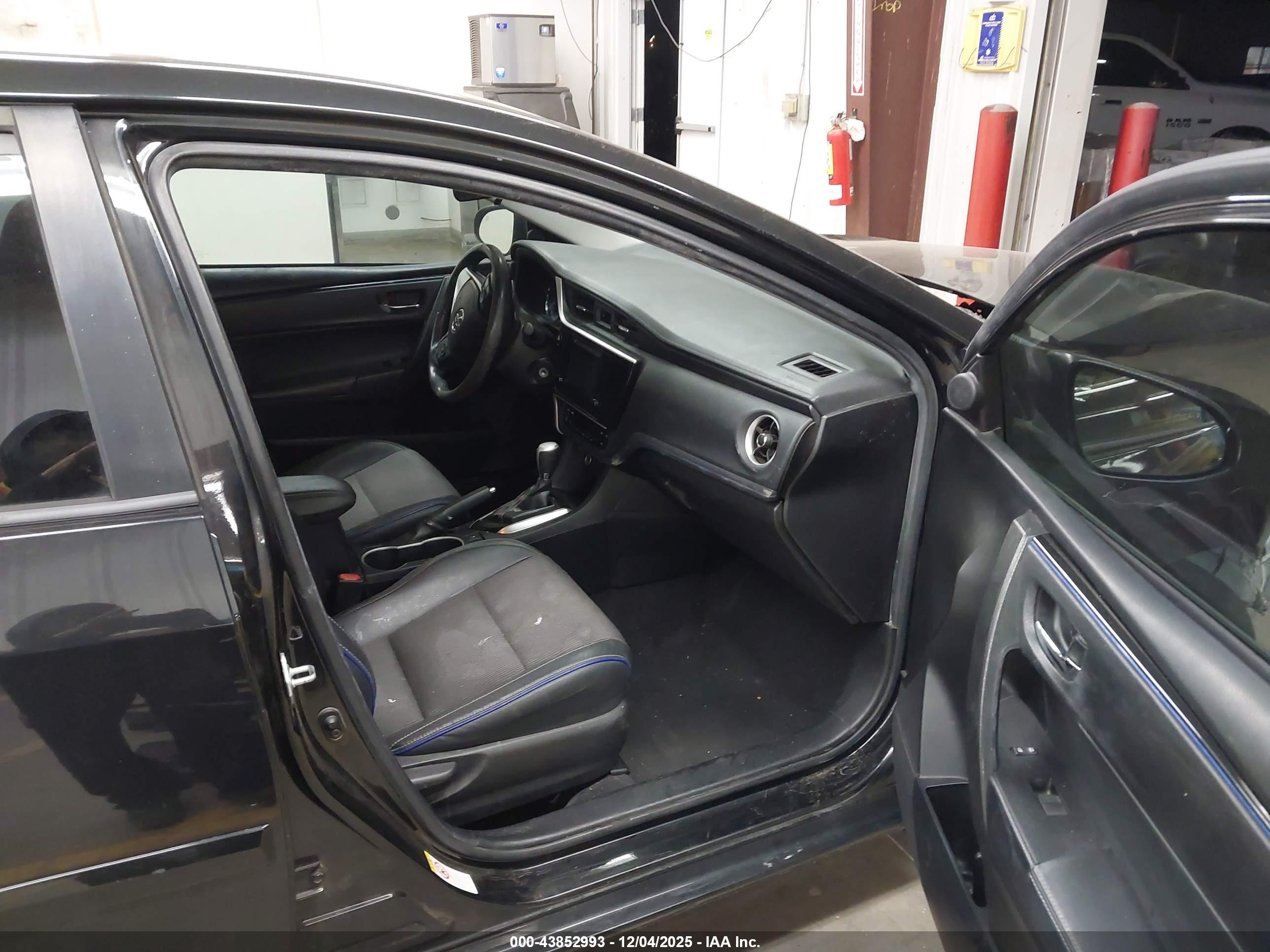 TOYOTA COROLLA image 5
