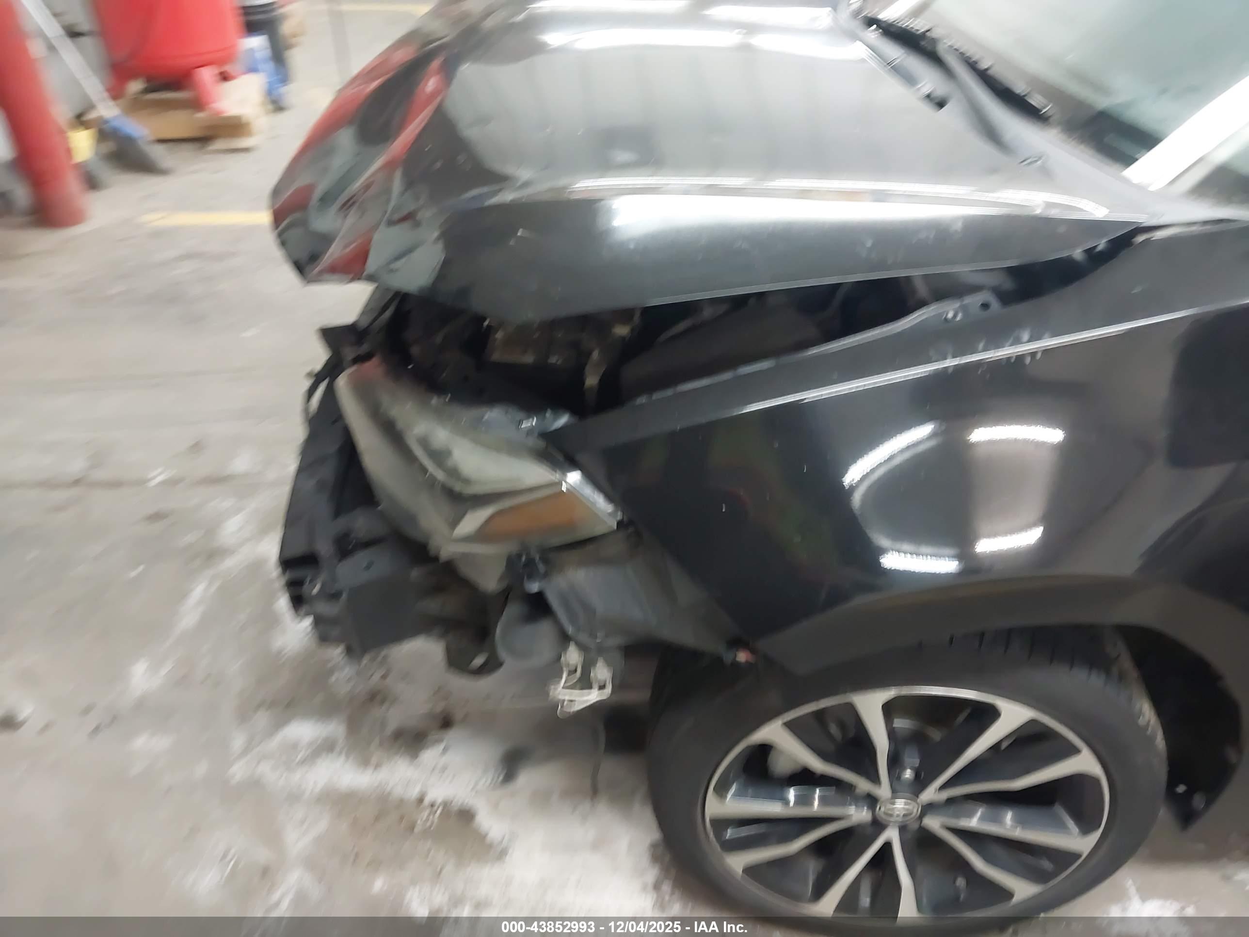 TOYOTA COROLLA image 6