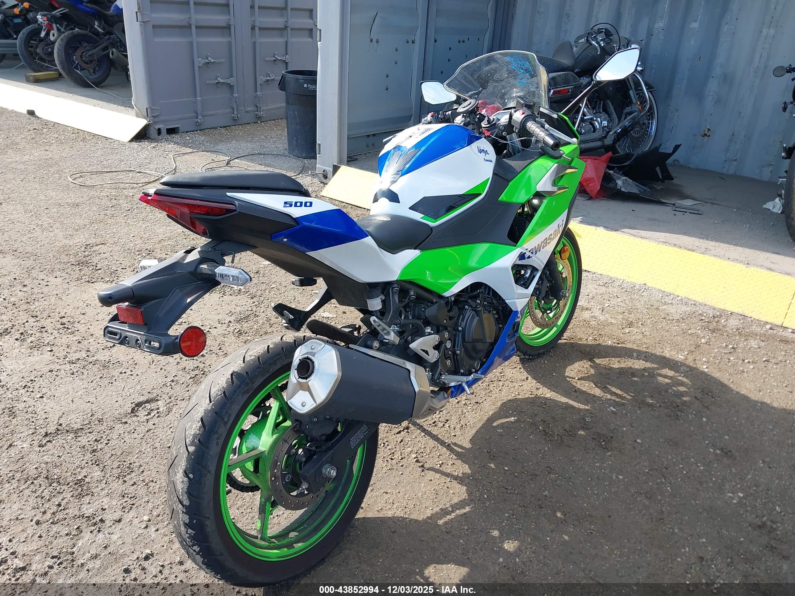 KAWASAKI EX500 image 4
