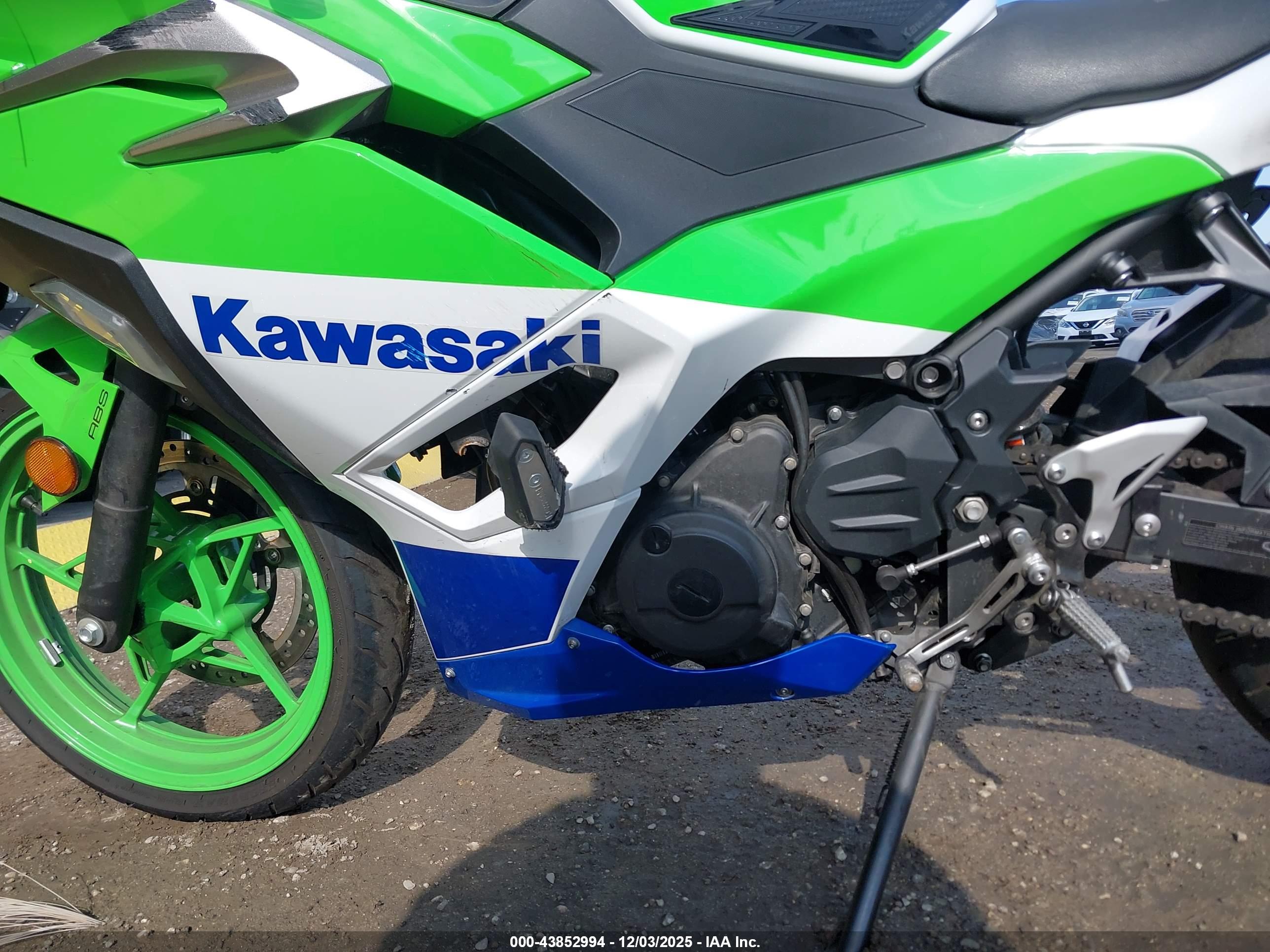 KAWASAKI EX500 image 9