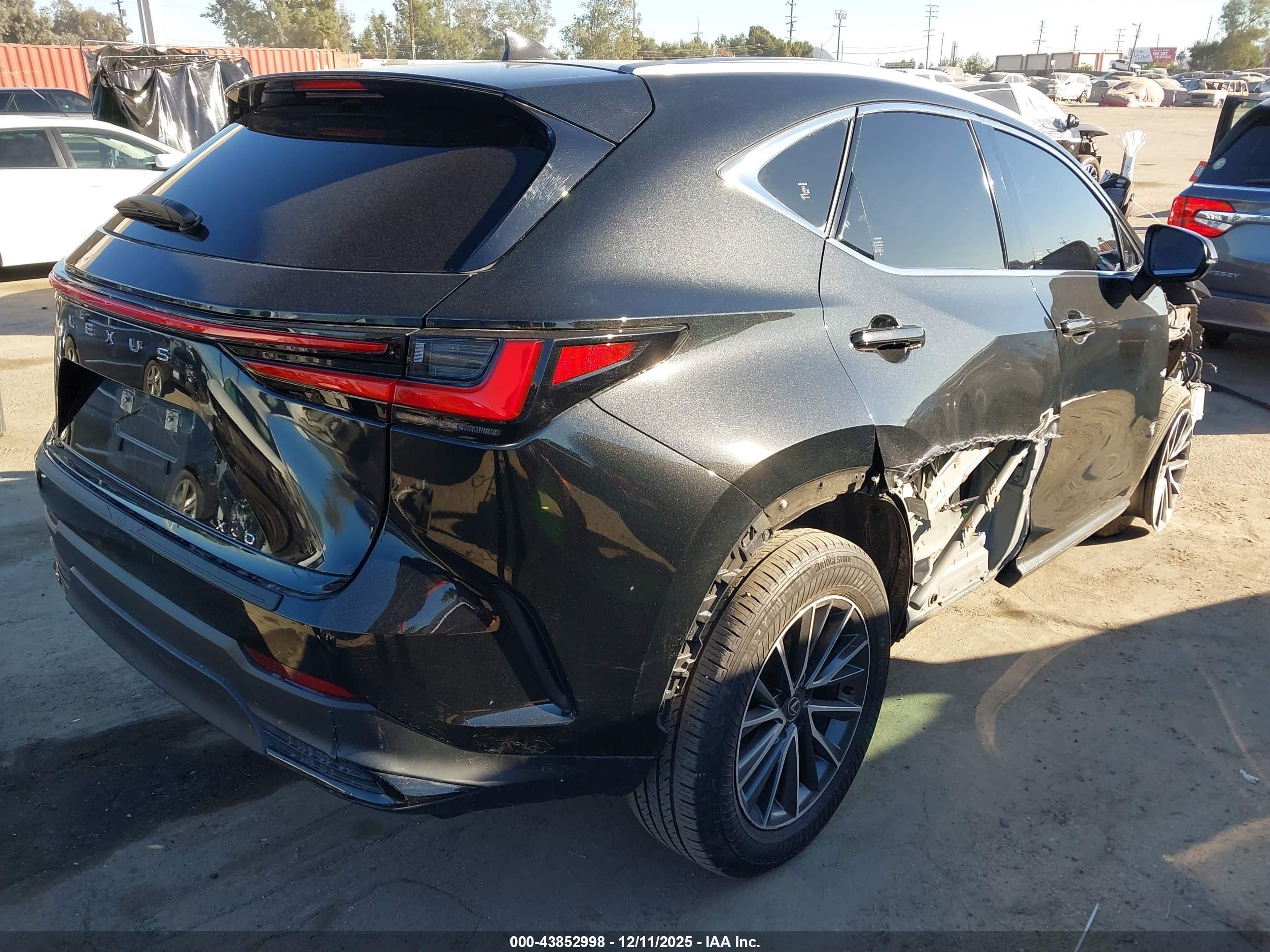 LEXUS NX image 4