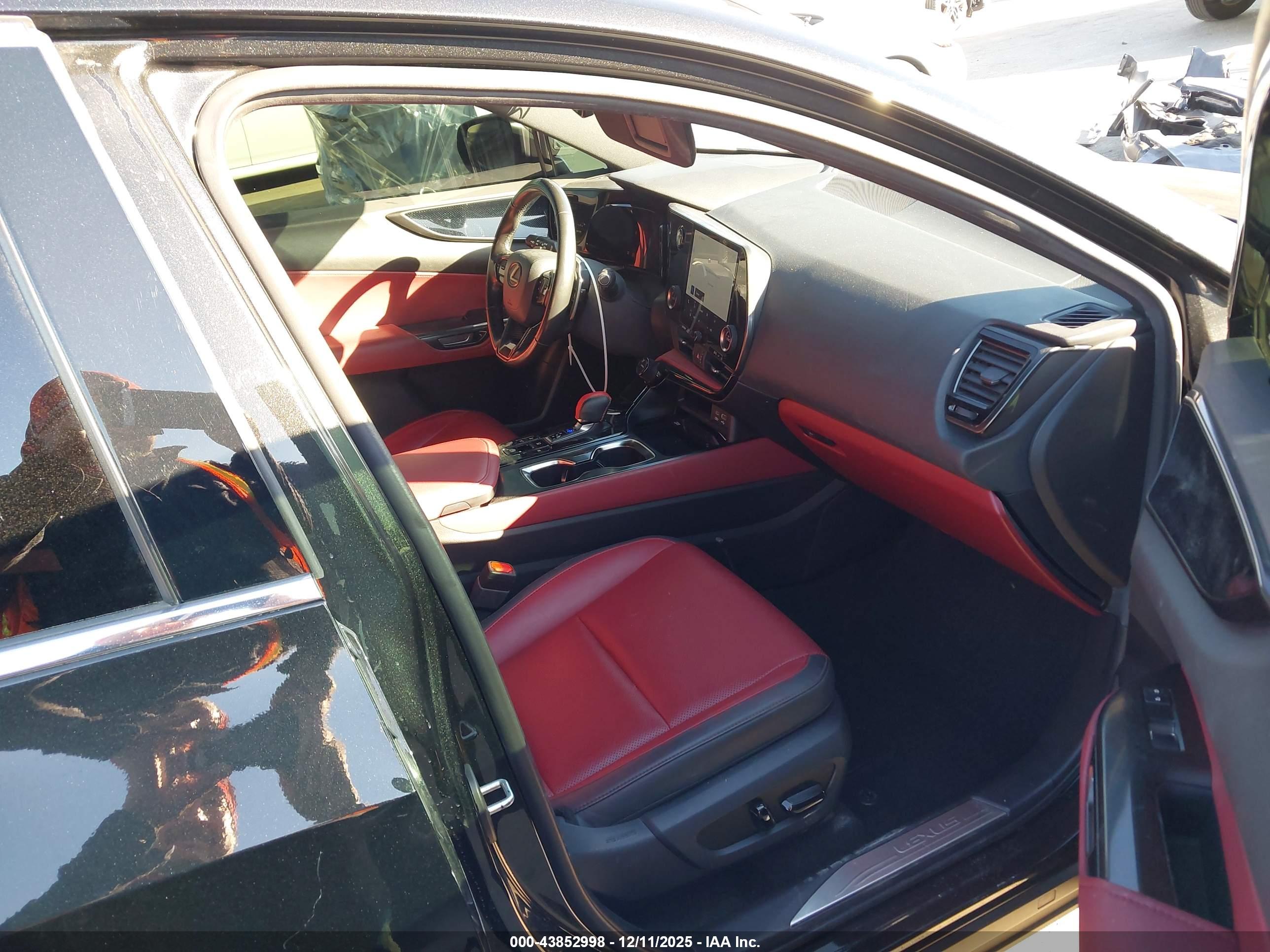 LEXUS NX image 5