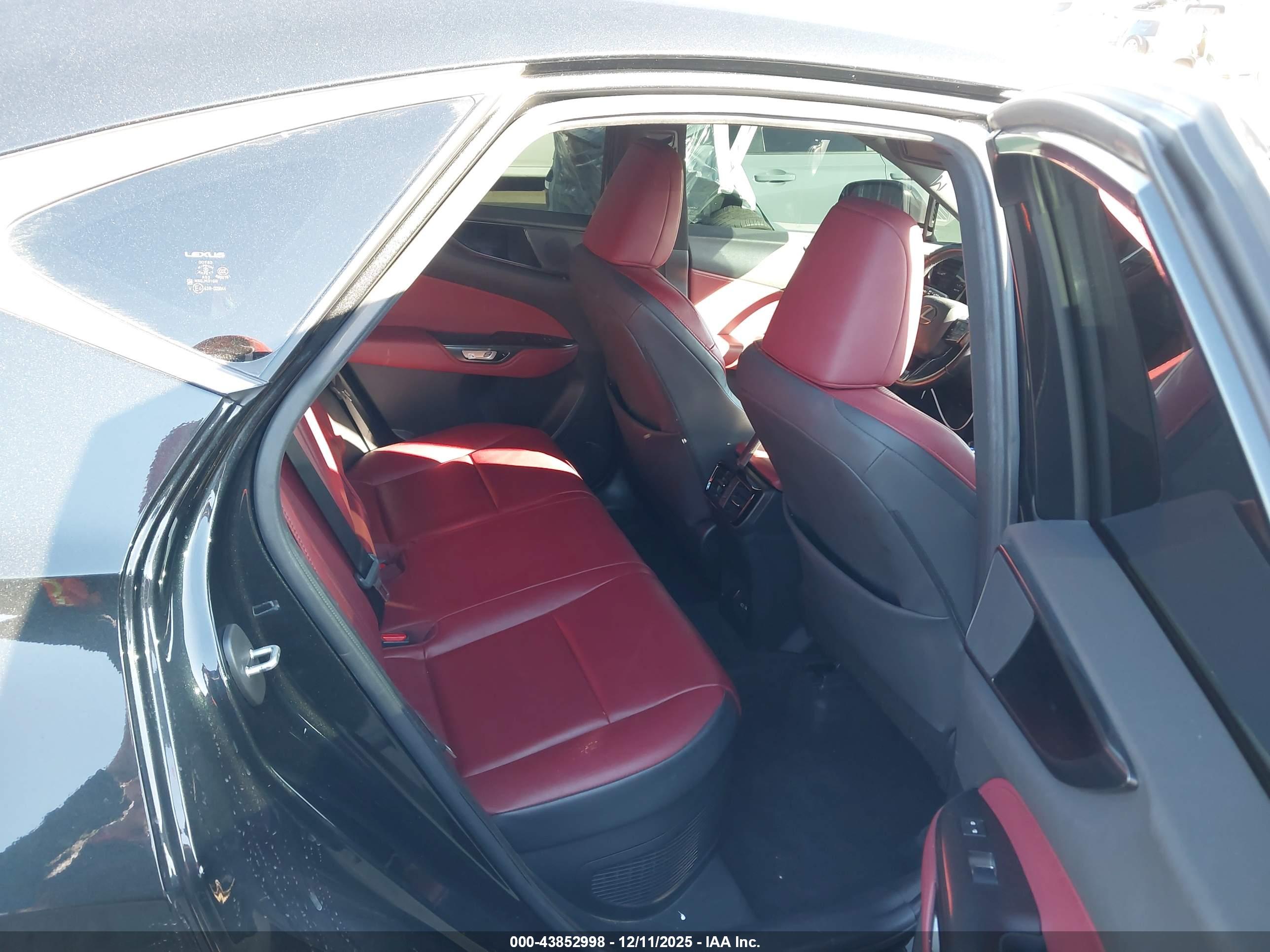 LEXUS NX image 8