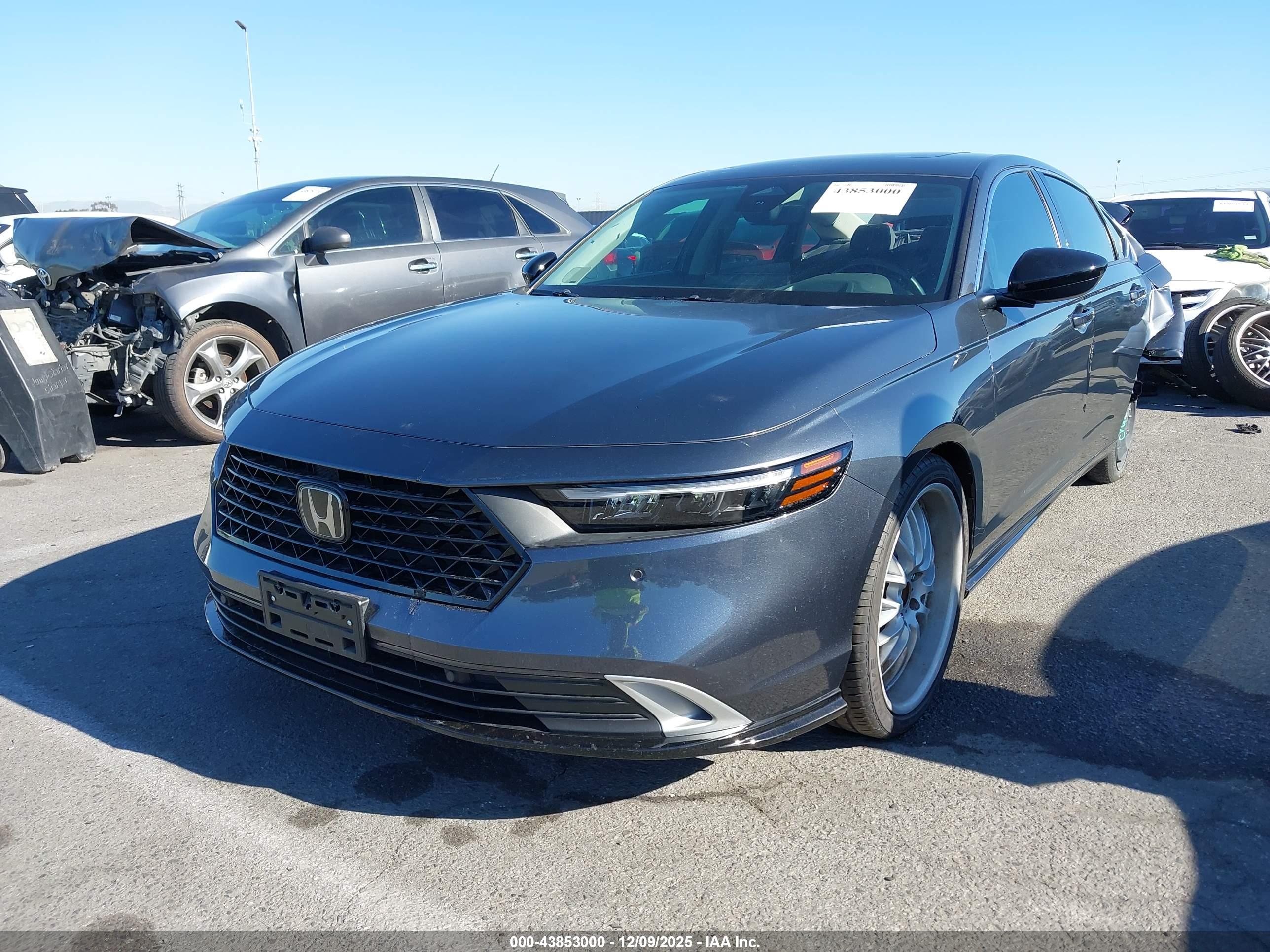 HONDA ACCORD image 2