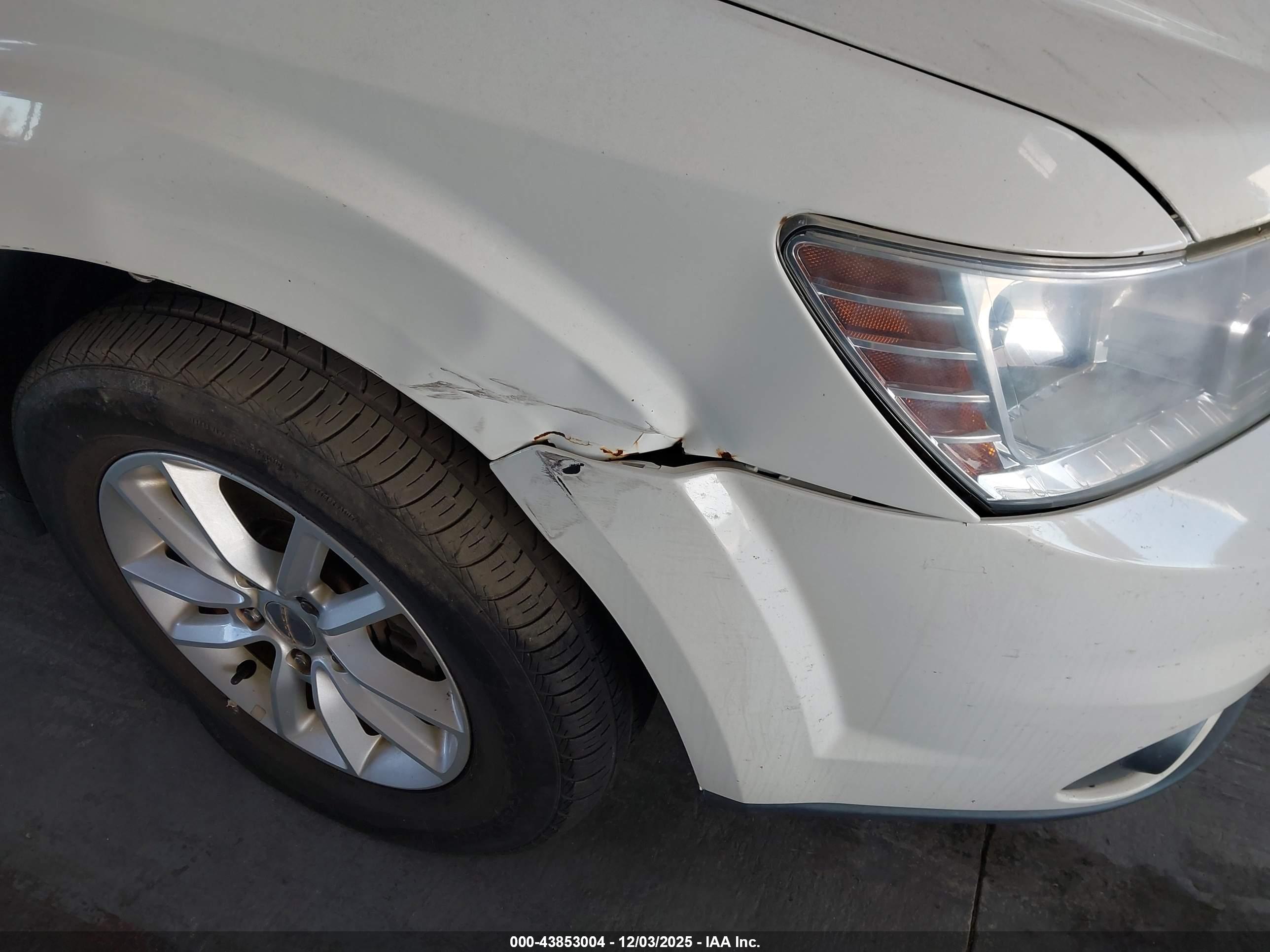DODGE JOURNEY image 6