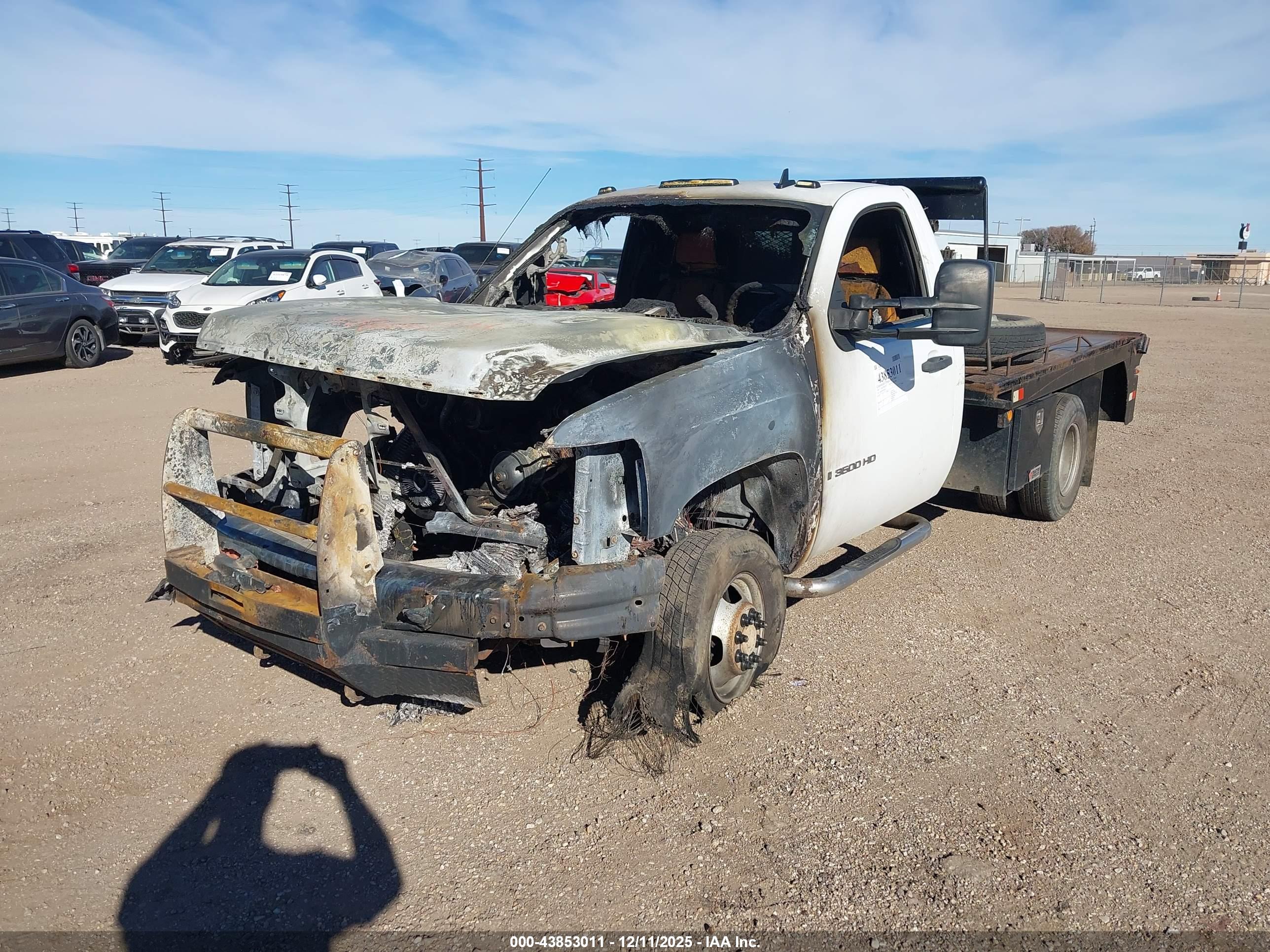 CHEVROLET SILVERADO image 2