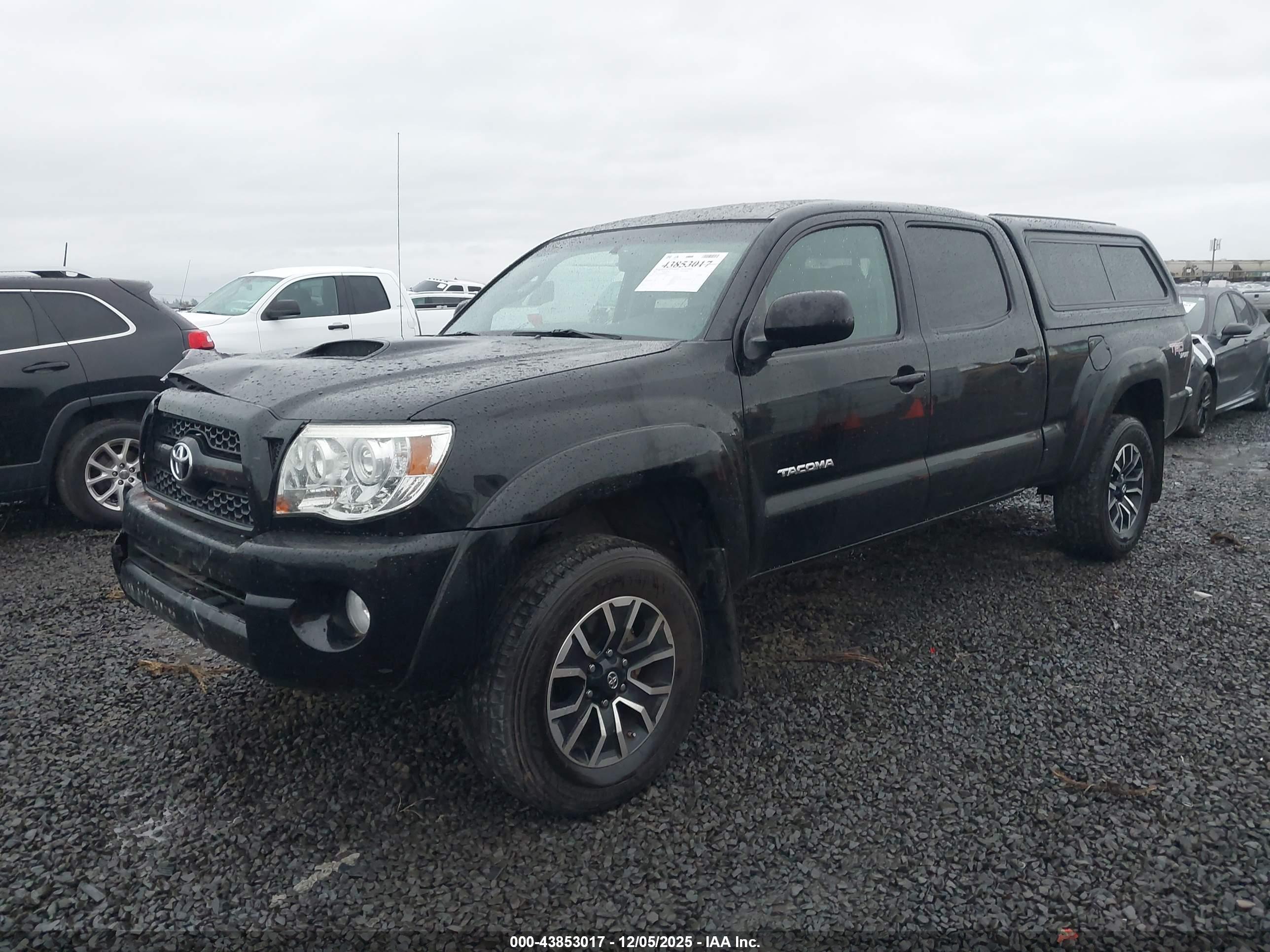 TOYOTA TACOMA image 2